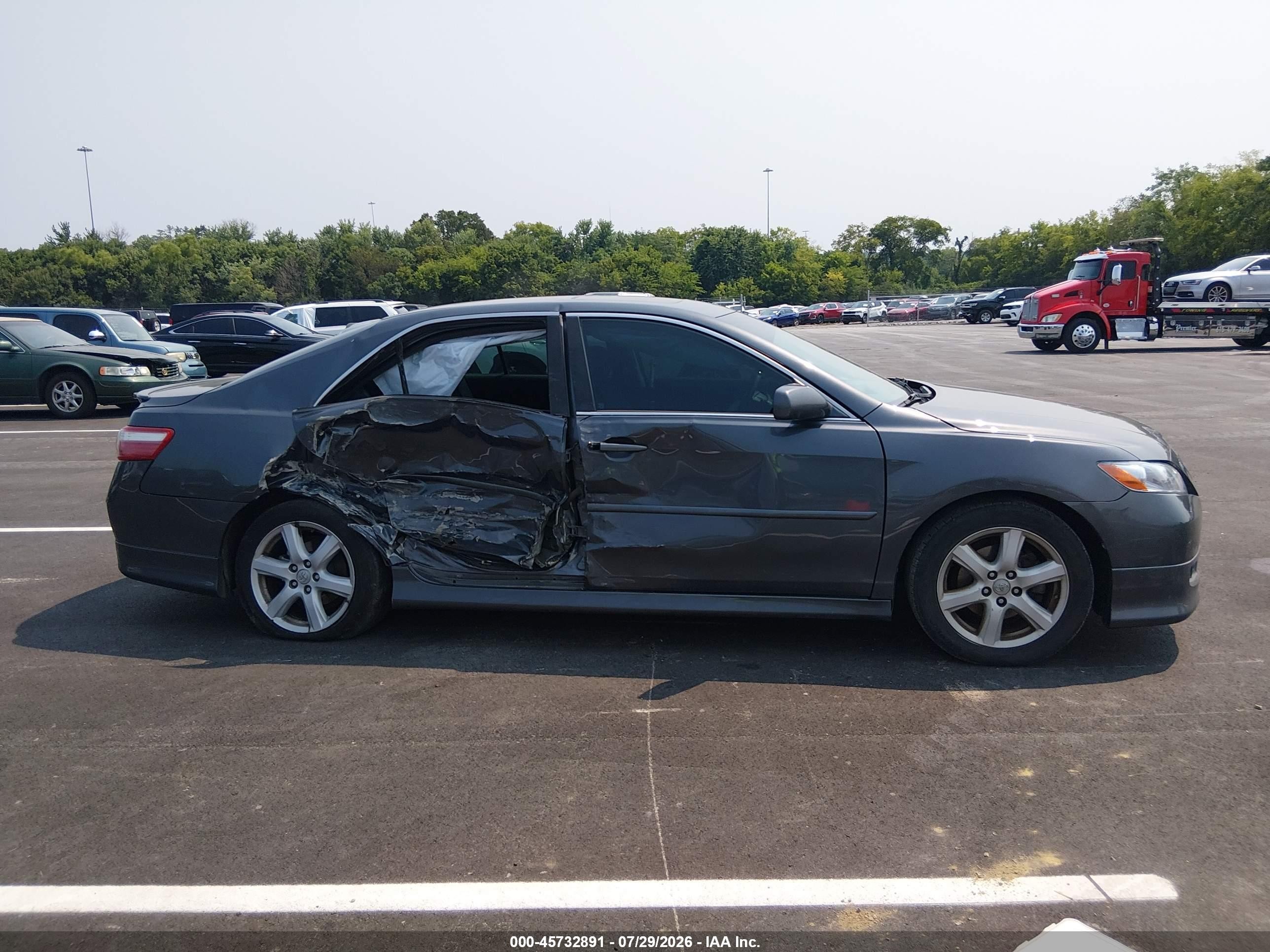 2007 Toyota Camry Se Серый vin: 4T1BE46K17U175530