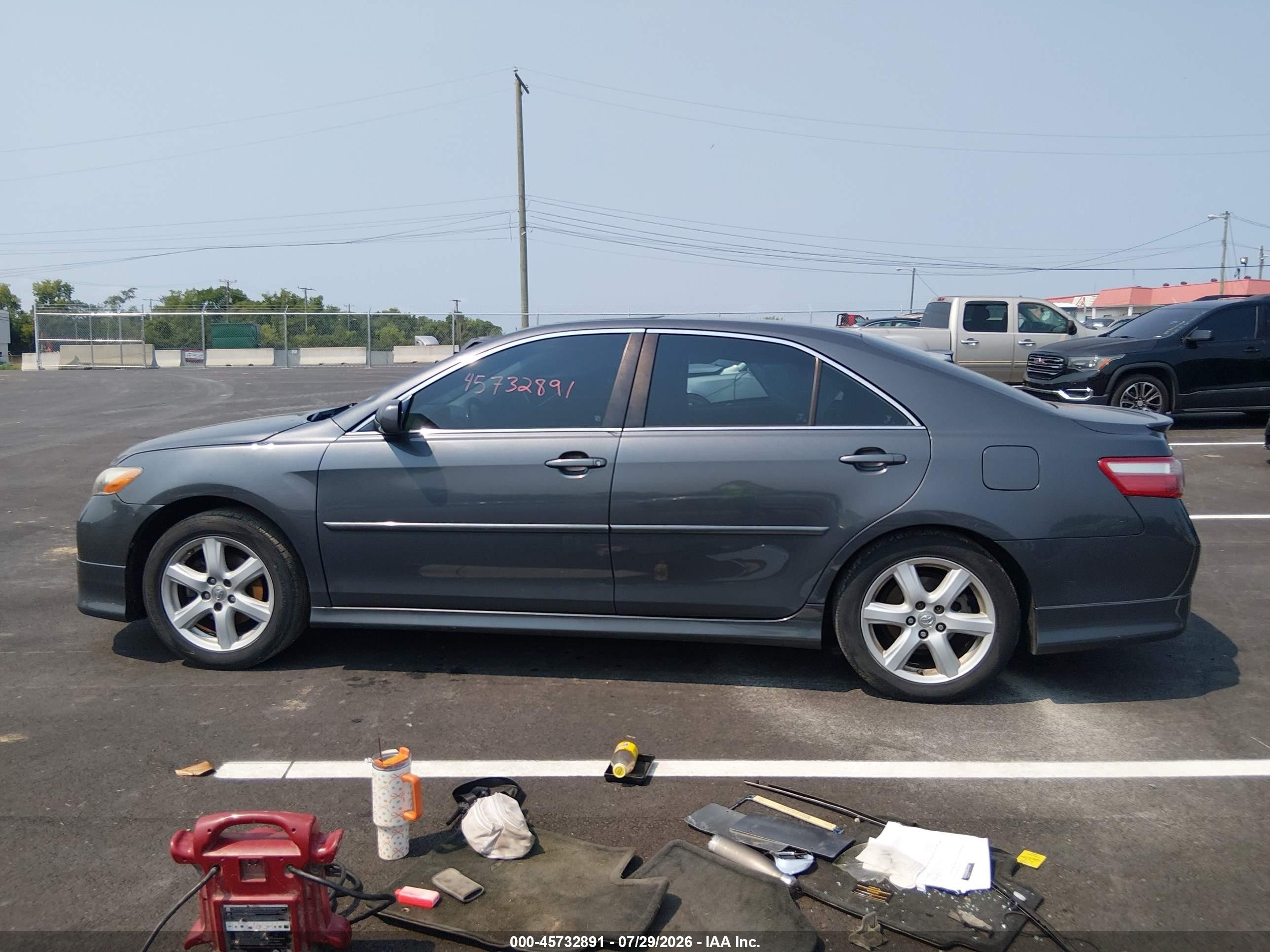 2007 Toyota Camry Se Серый vin: 4T1BE46K17U175530
