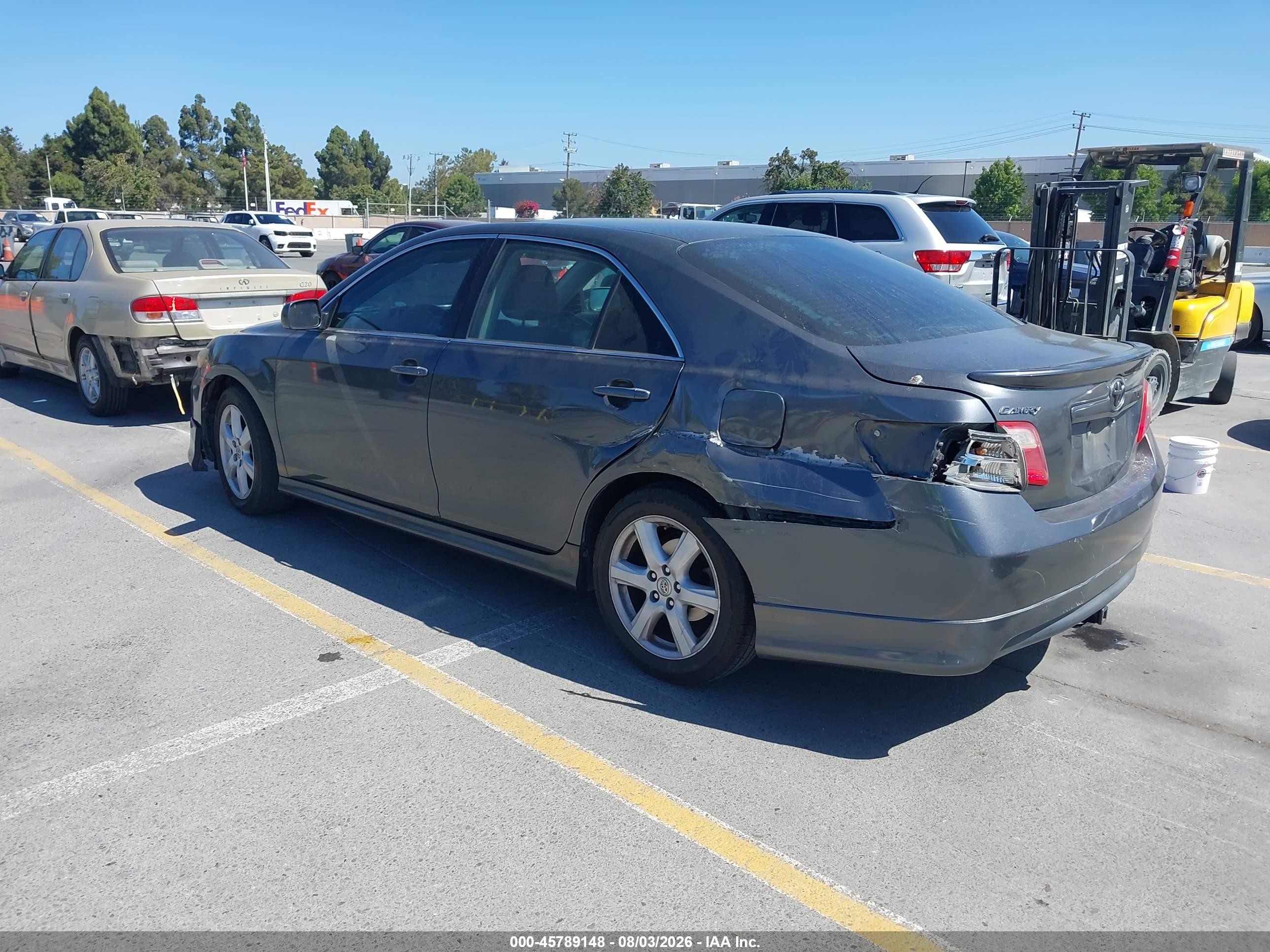 2007 Toyota Camry Se Серый vin: 4T1BE46K17U188844