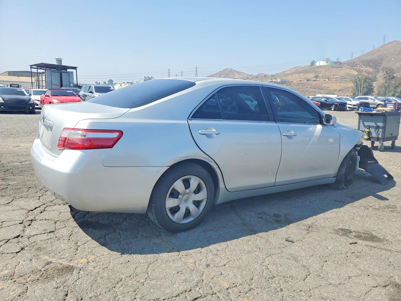 2007 Toyota Camry Le Silver vin: 4T1BE46K17U510575