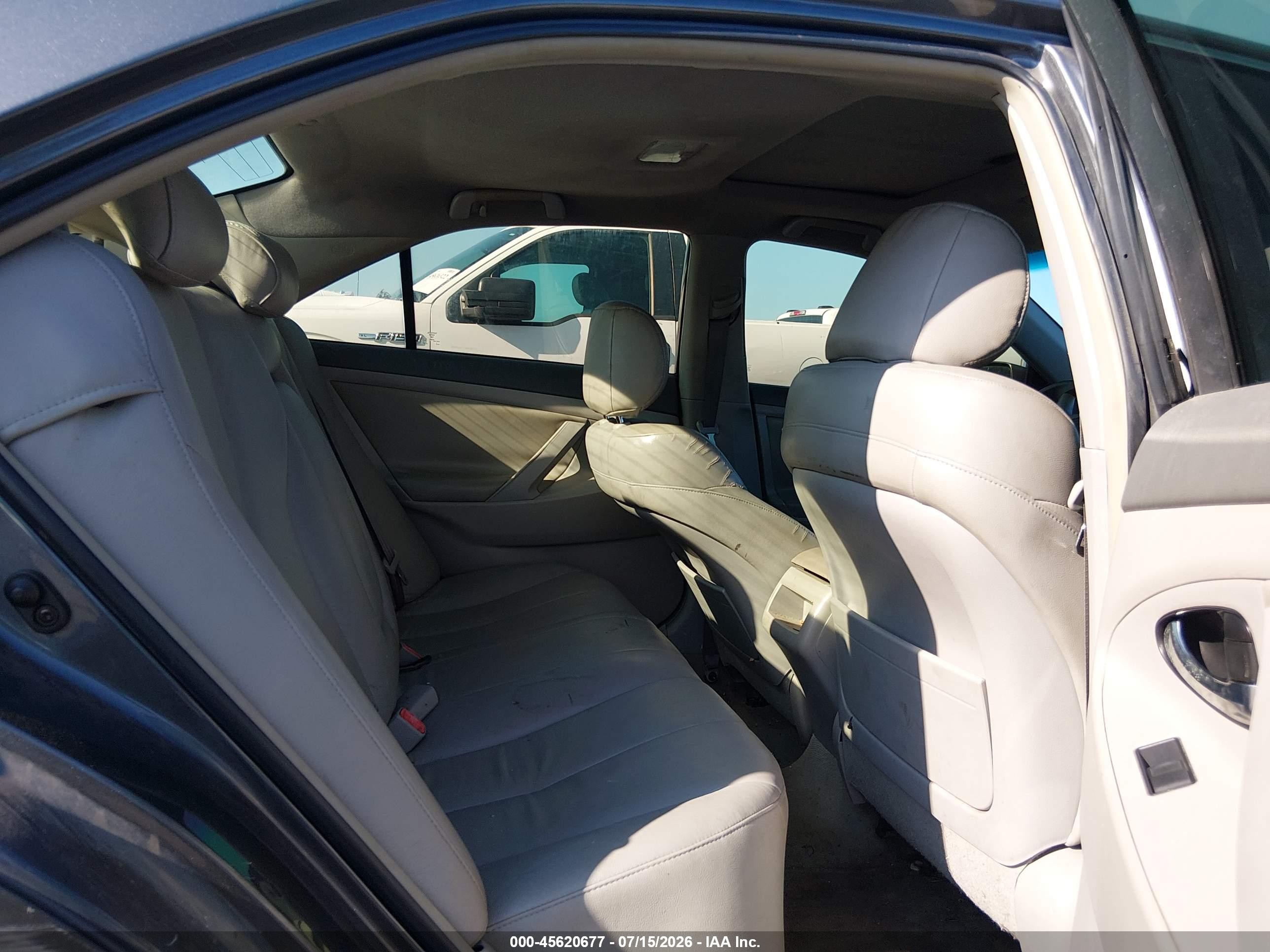 2007 Toyota Camry Le Gray vin: 4T1BE46K17U520166