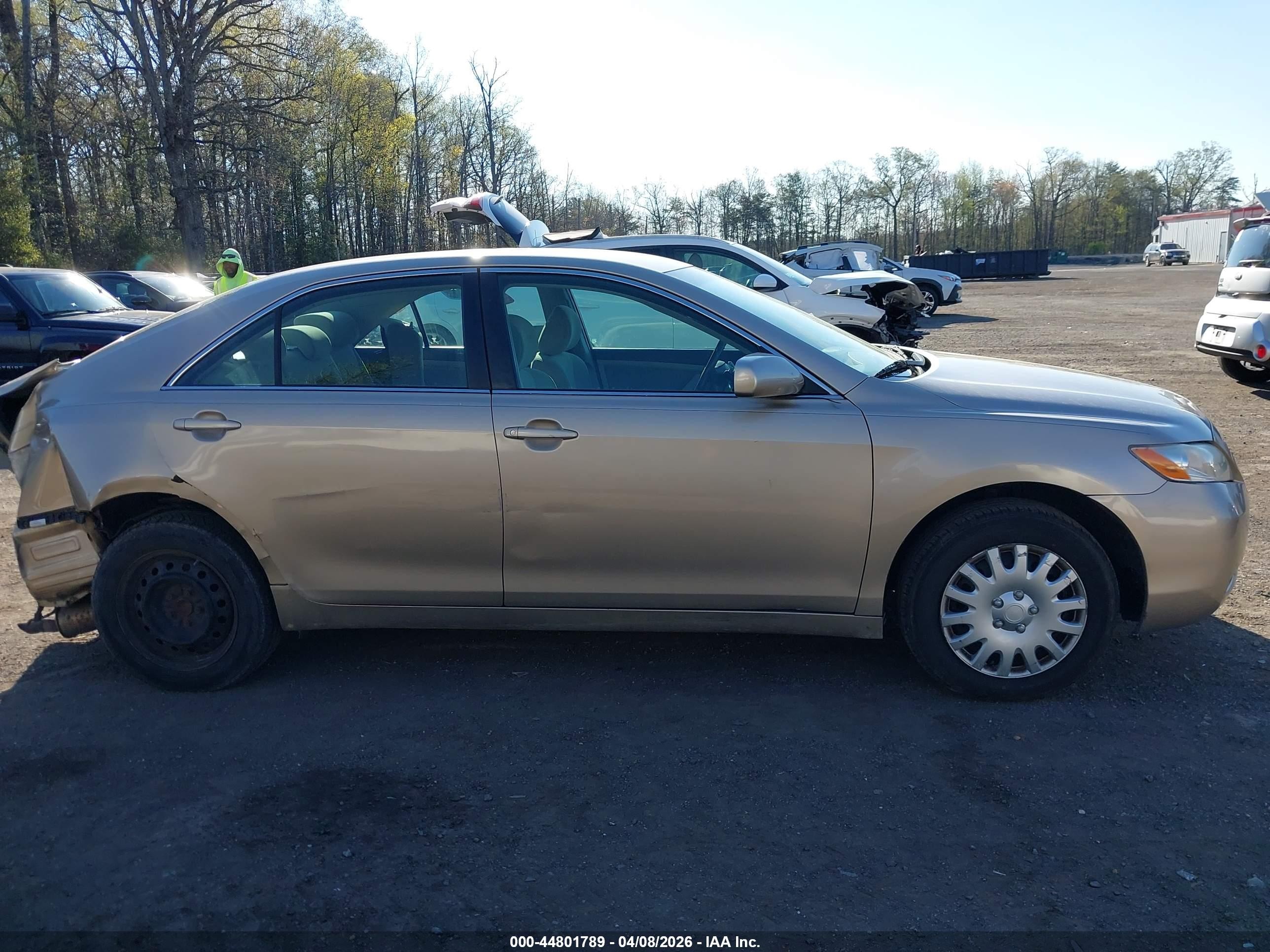 2007 Toyota Camry Ce Золотой vin: 4T1BE46K17U538196