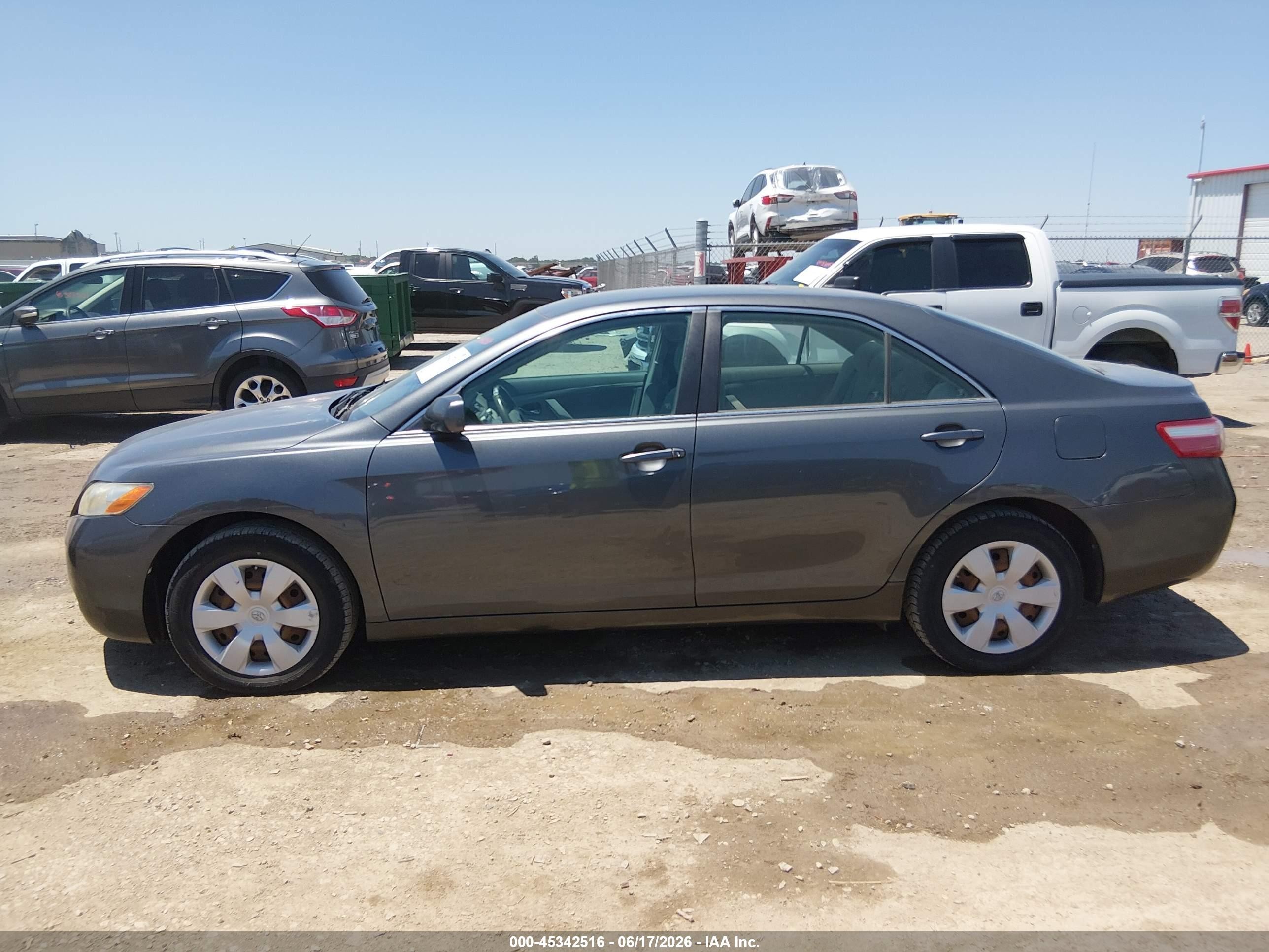 2007 Toyota Camry Le Gray vin: 4T1BE46K17U548405