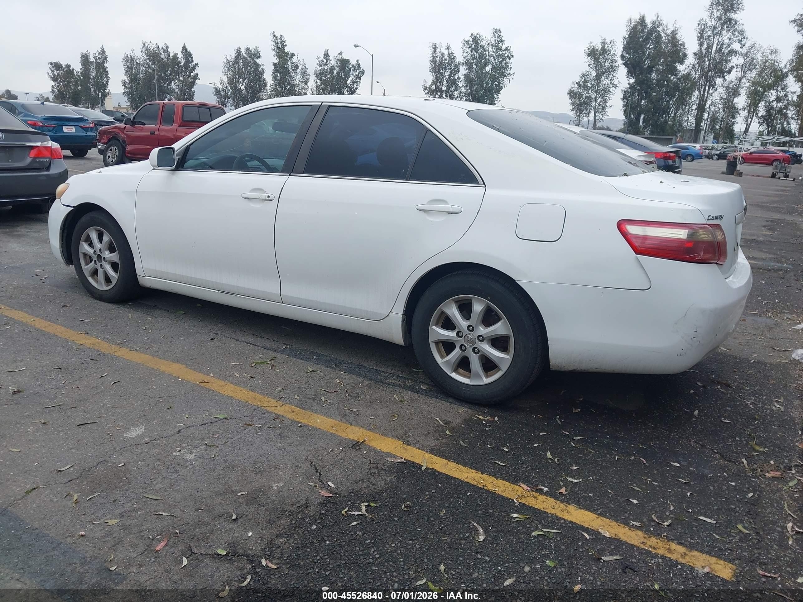 2007 Toyota Camry Le White vin: 4T1BE46K17U558335