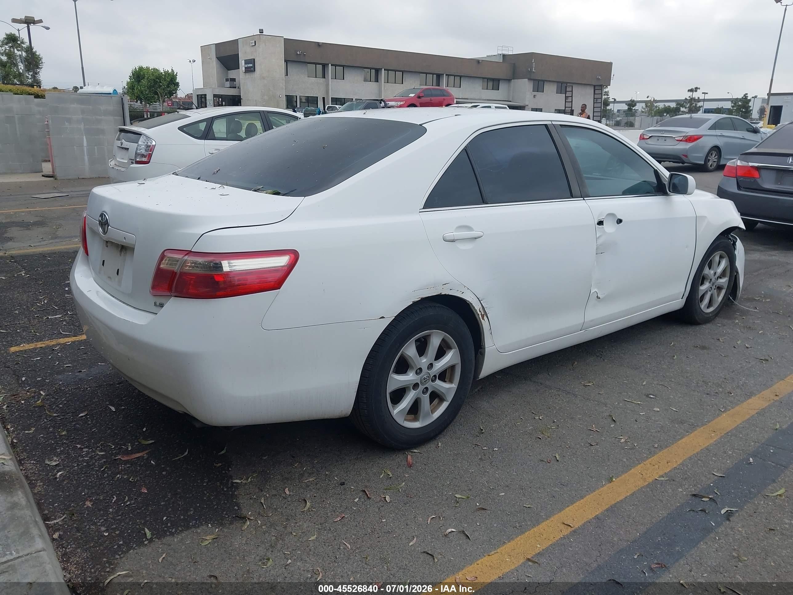 2007 Toyota Camry Le White vin: 4T1BE46K17U558335