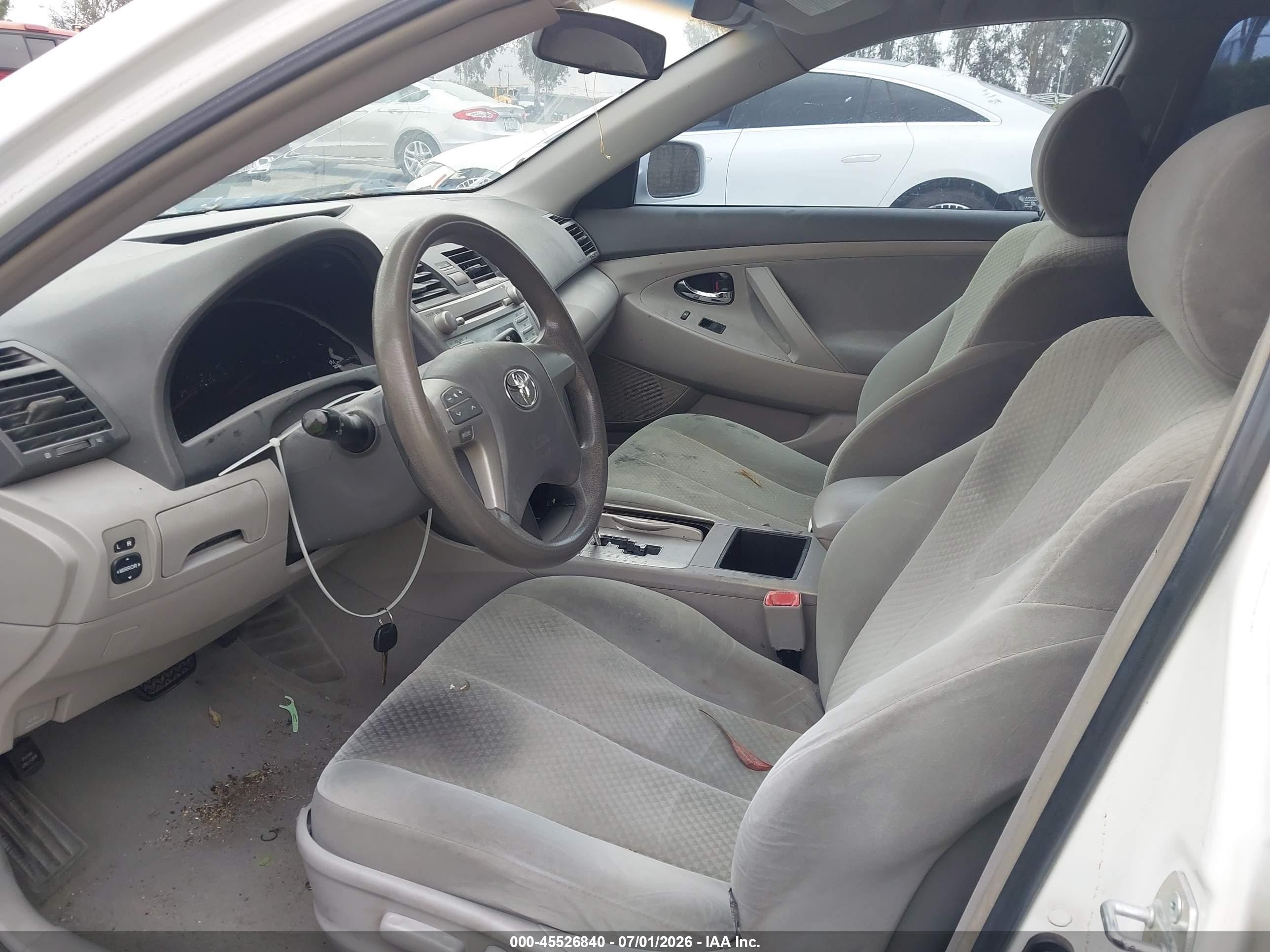 2007 Toyota Camry Le White vin: 4T1BE46K17U558335