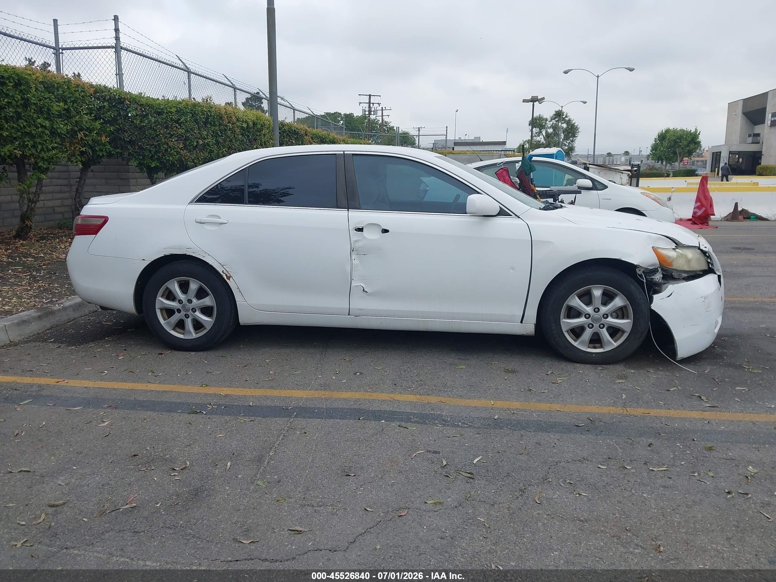 2007 Toyota Camry Le White vin: 4T1BE46K17U558335