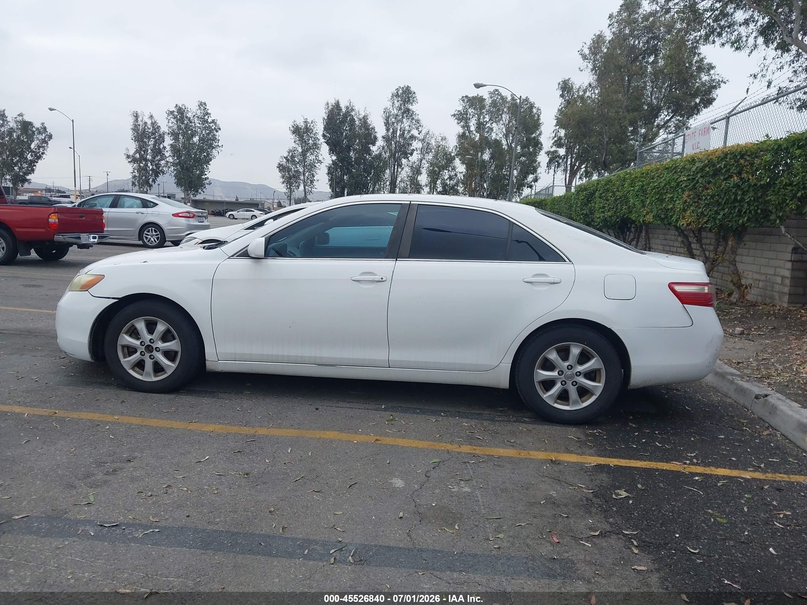 2007 Toyota Camry Le White vin: 4T1BE46K17U558335