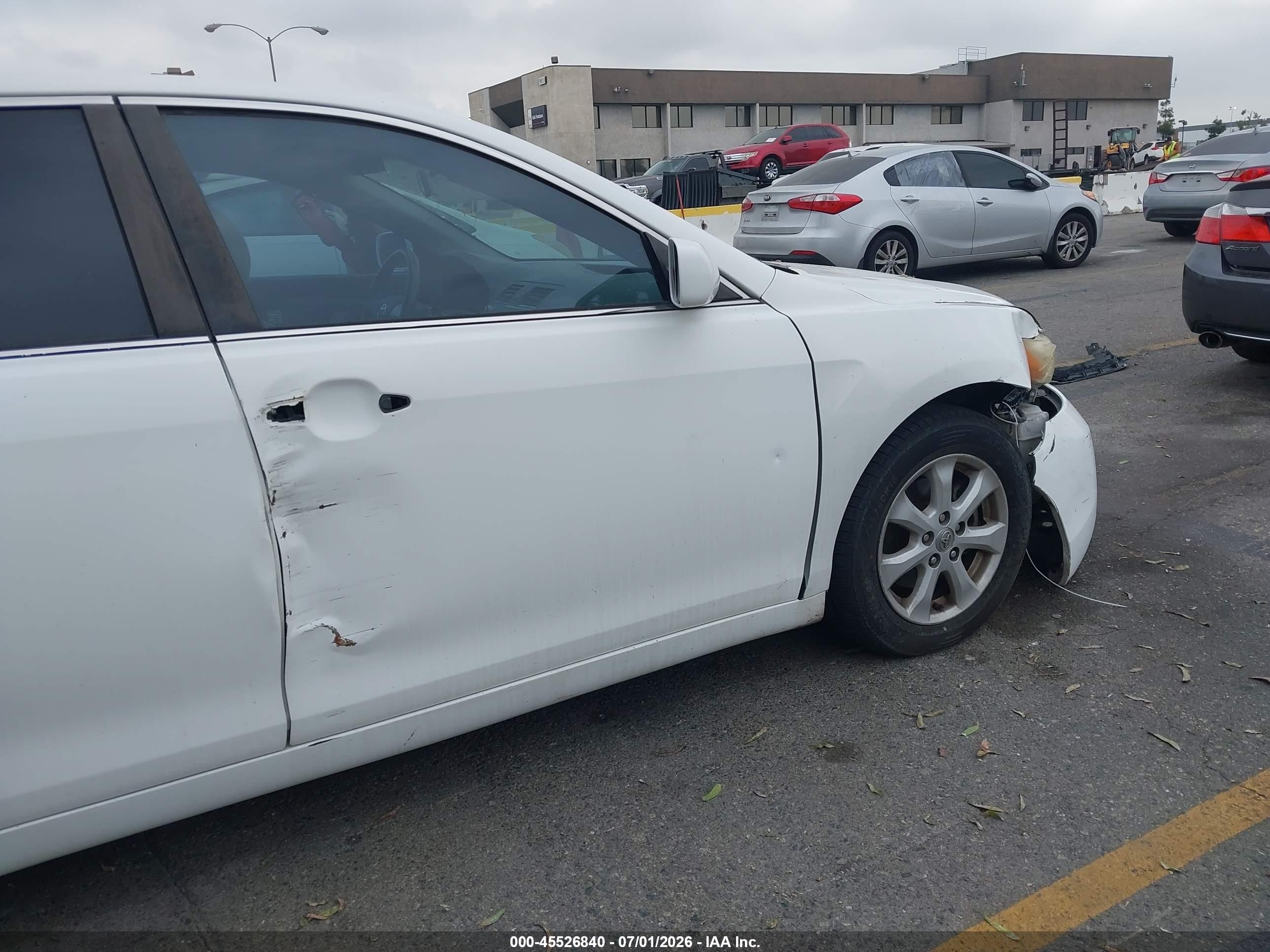 2007 Toyota Camry Le White vin: 4T1BE46K17U558335