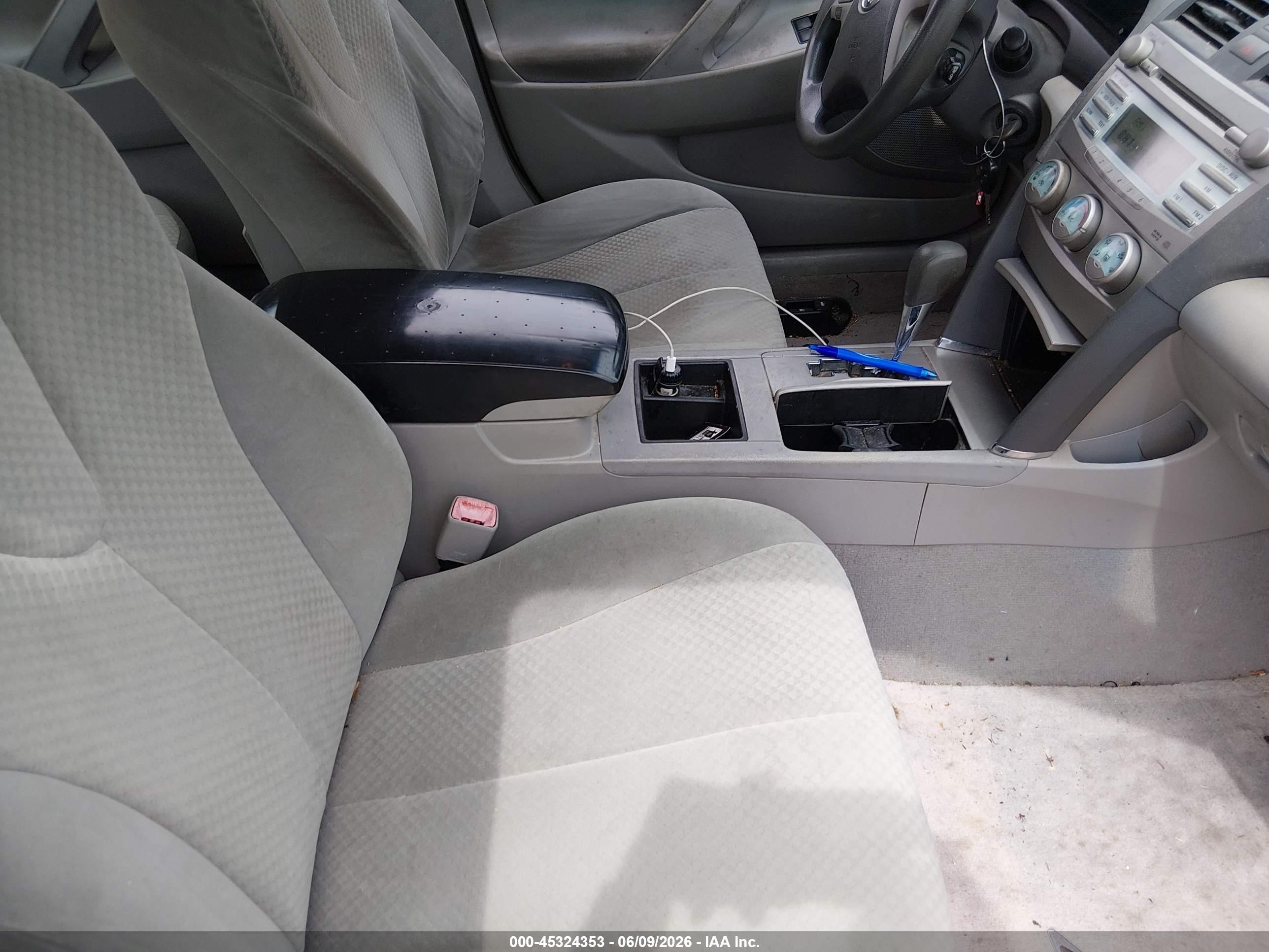 2007 Toyota Camry Le Gray vin: 4T1BE46K17U565995