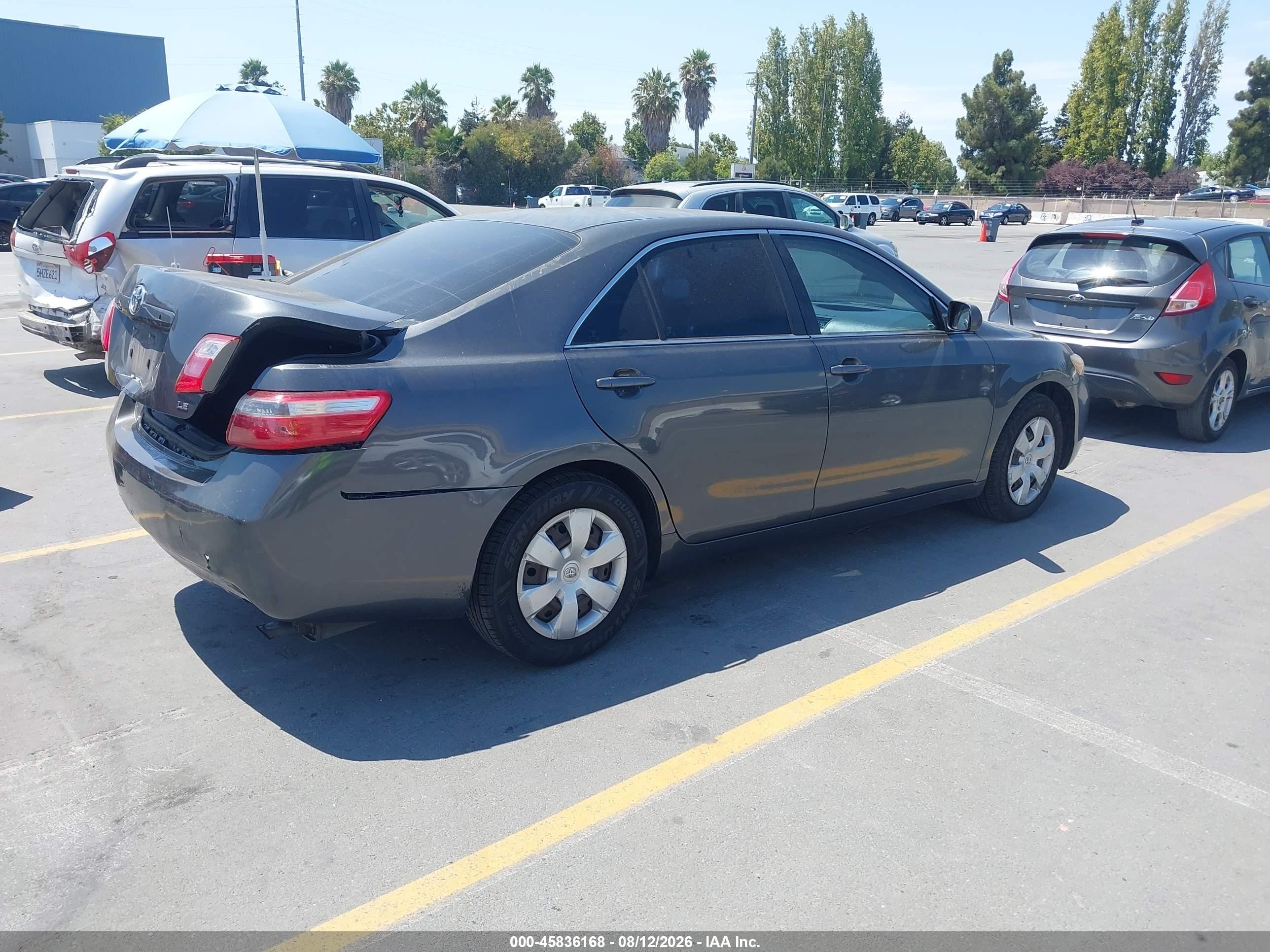 2007 Toyota Camry Le Gray vin: 4T1BE46K17U639853