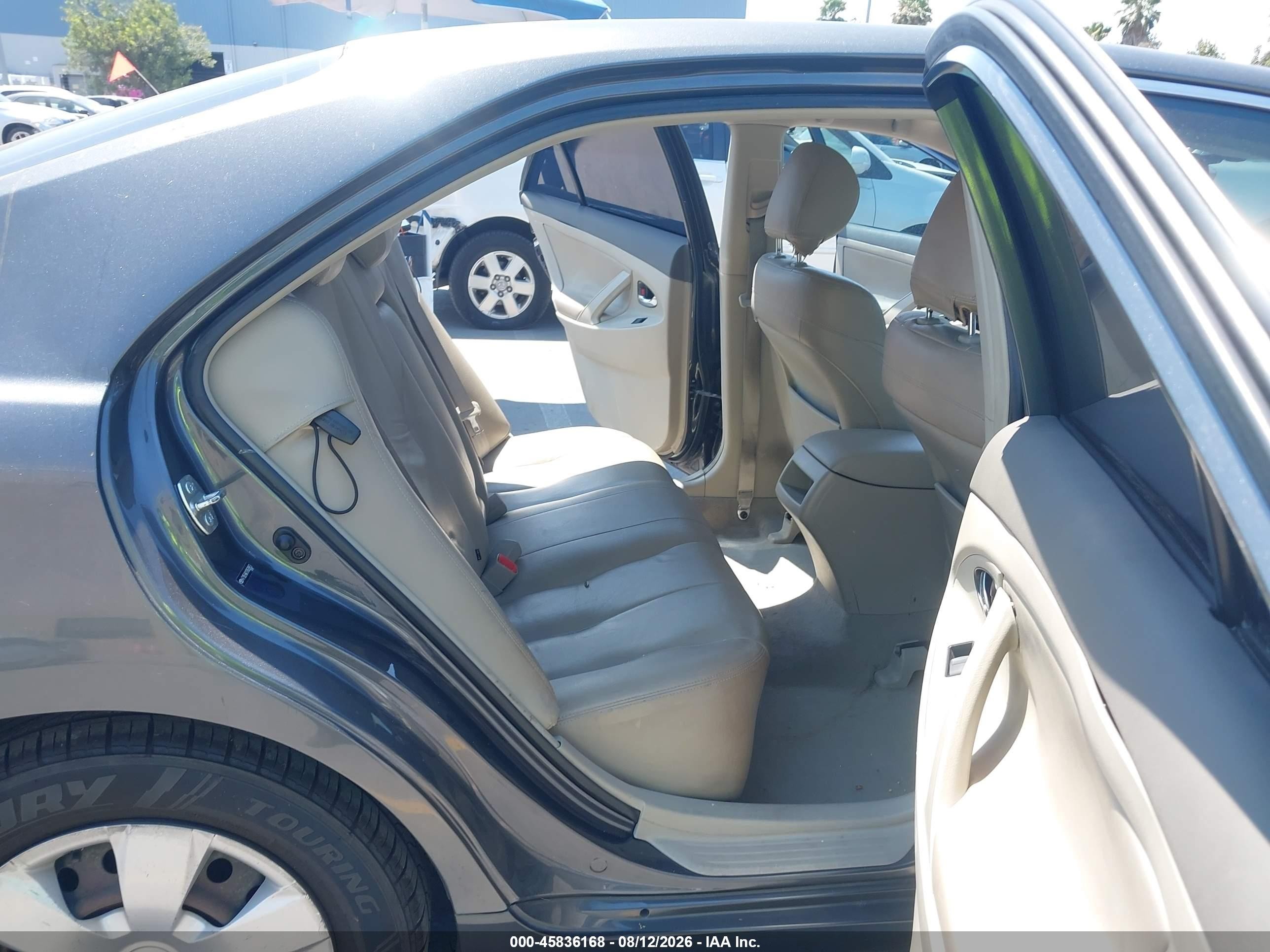 2007 Toyota Camry Le Gray vin: 4T1BE46K17U639853