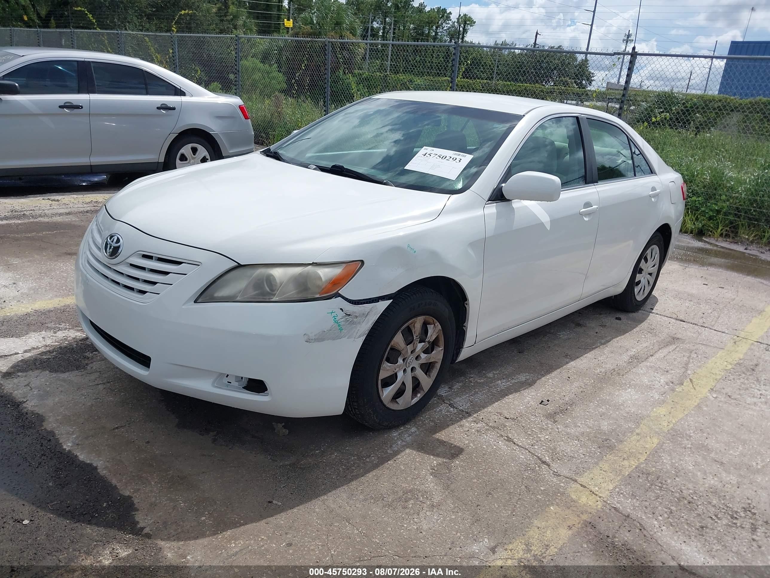 2007 Toyota Camry Le White vin: 4T1BE46K17U704782