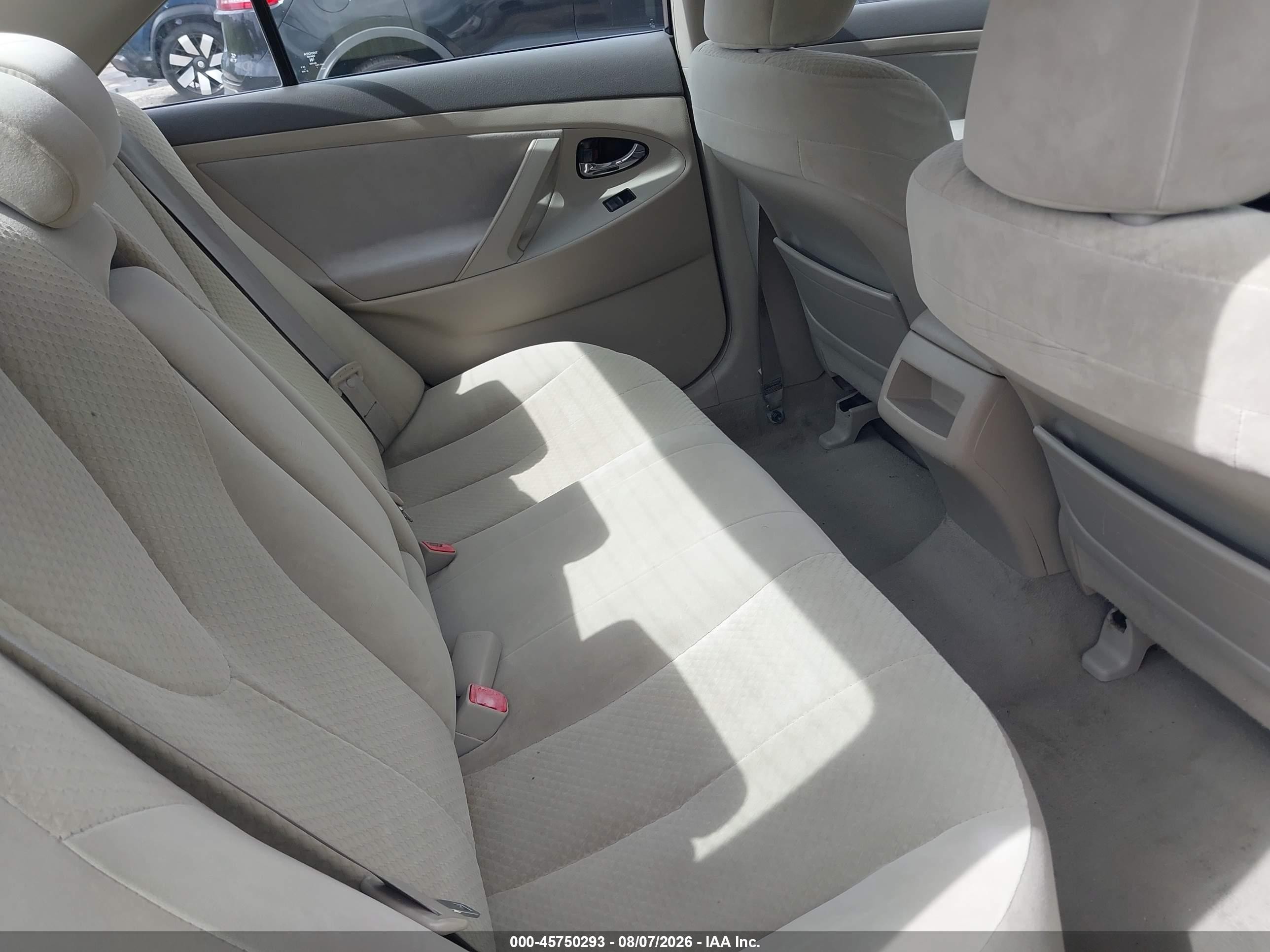 2007 Toyota Camry Le White vin: 4T1BE46K17U704782