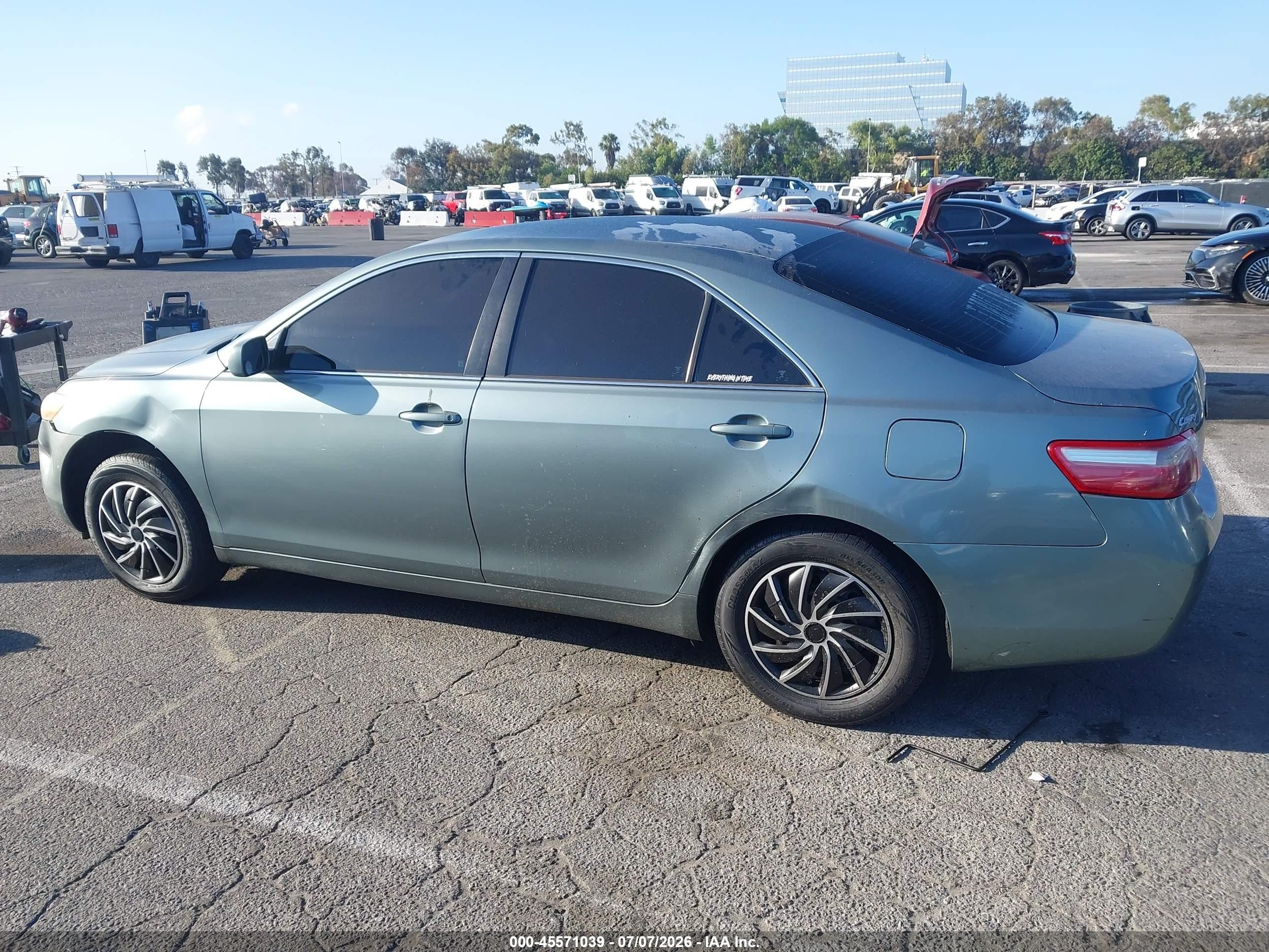 2007 Toyota Camry Le Green vin: 4T1BE46K17U705799