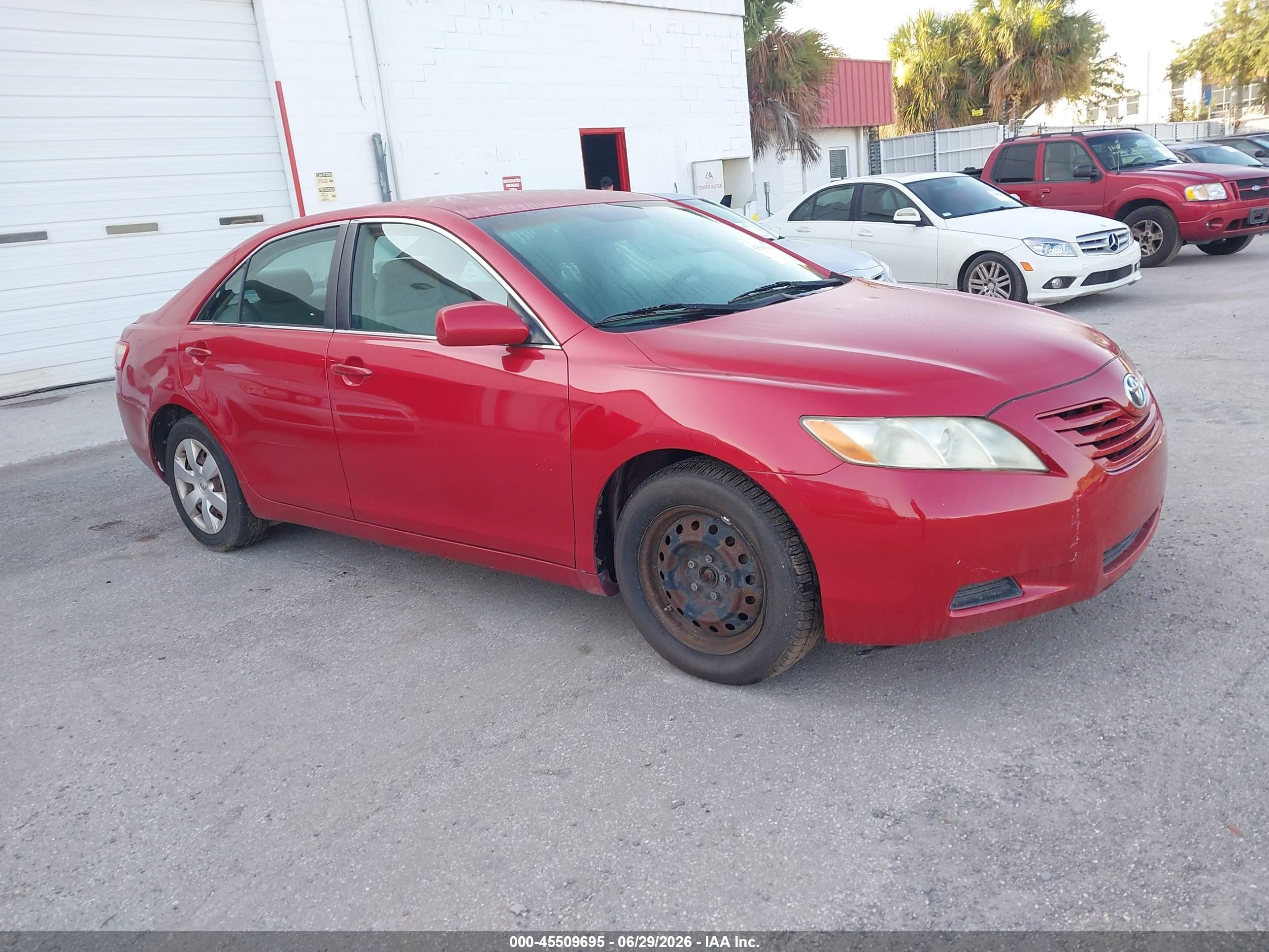 2008 Toyota Camry Le Red vin: 4T1BE46K18U226509