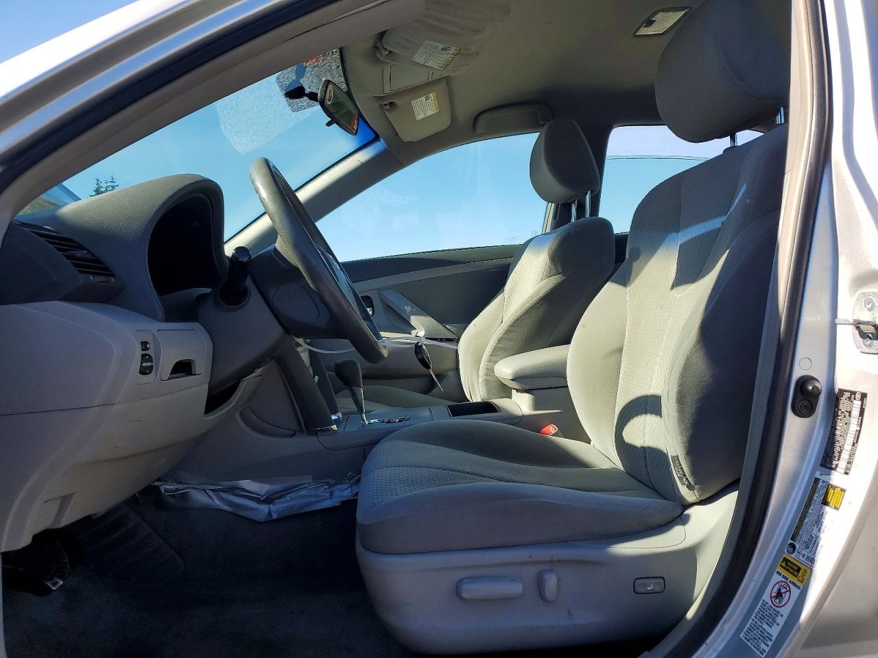2008 Toyota Camry Le Silver vin: 4T1BE46K18U227627
