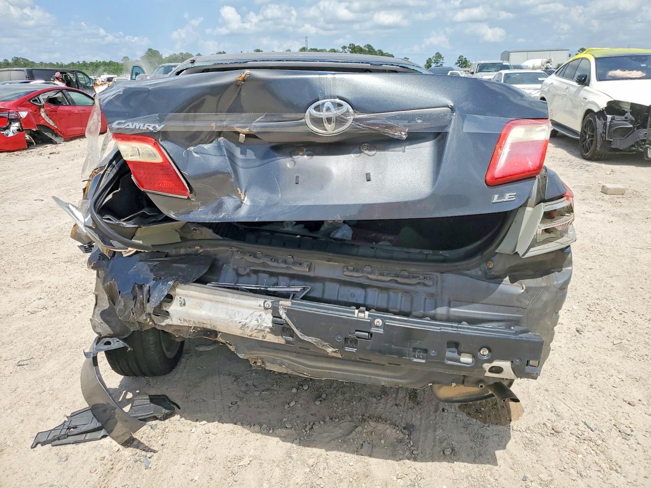 2008 Toyota Camry Le Gray vin: 4T1BE46K18U733197