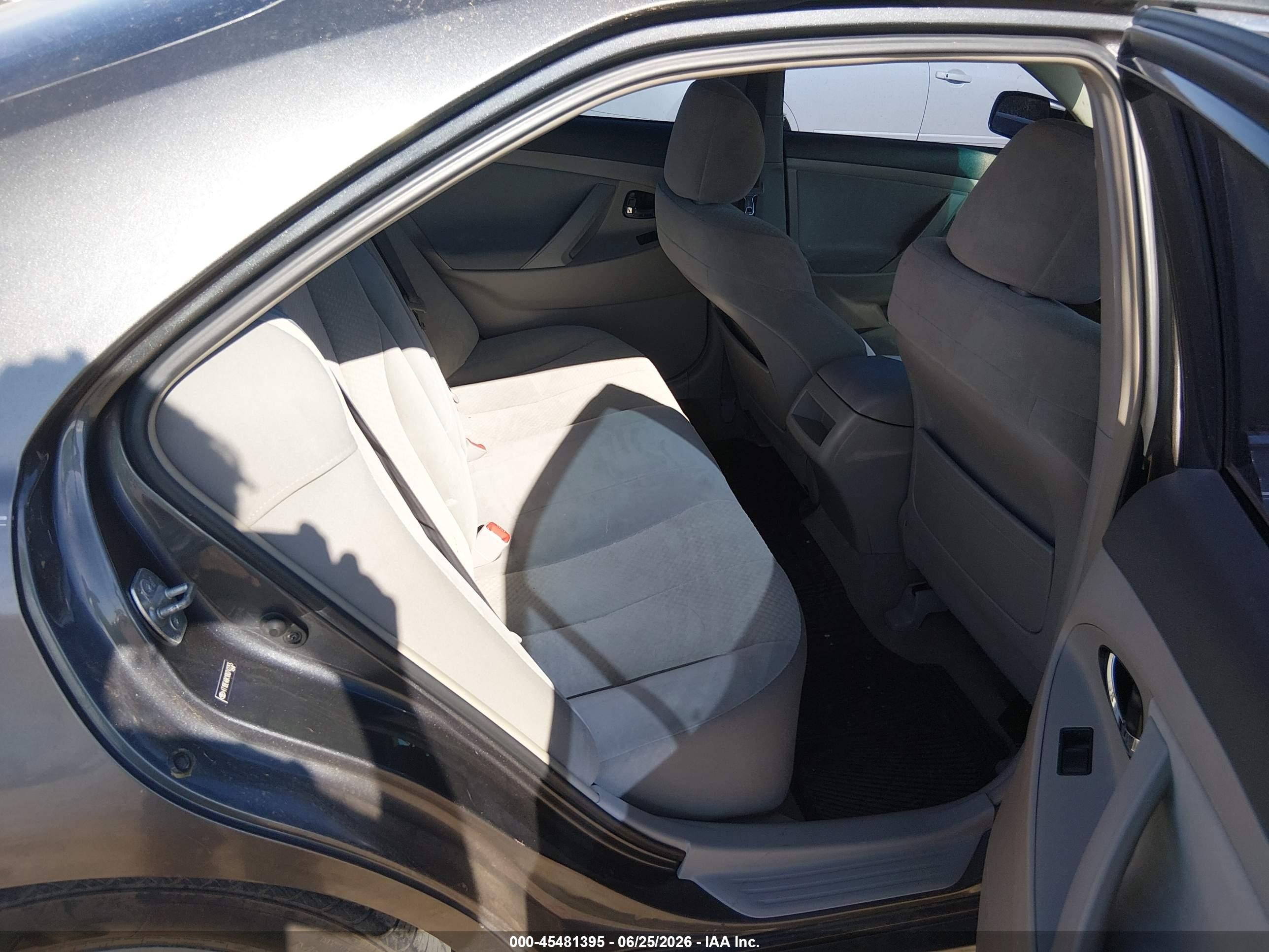 2008 Toyota Camry Le Серый vin: 4T1BE46K18U742255