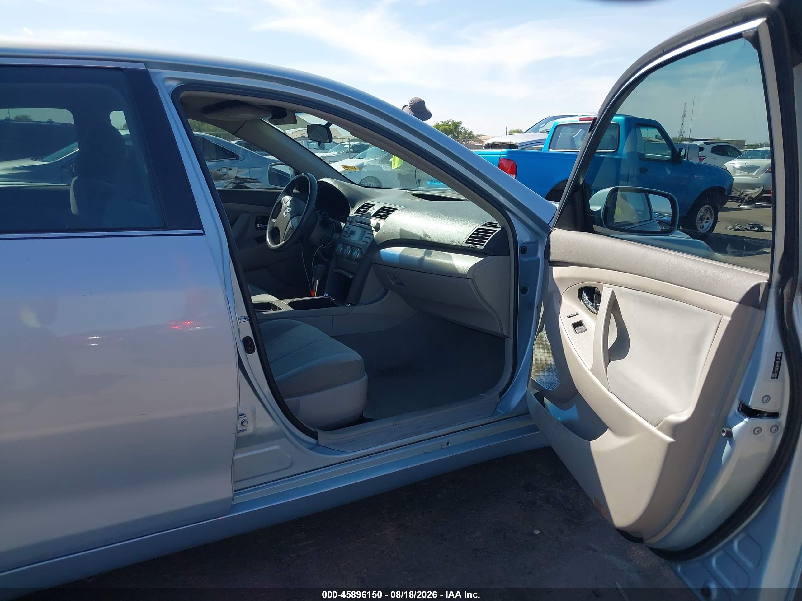 2008 Toyota Camry Le Light Blue vin: 4T1BE46K18U746161