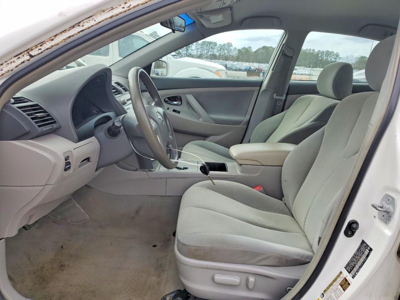 2008 Toyota Camry Ce White vin: 4T1BE46K18U747438