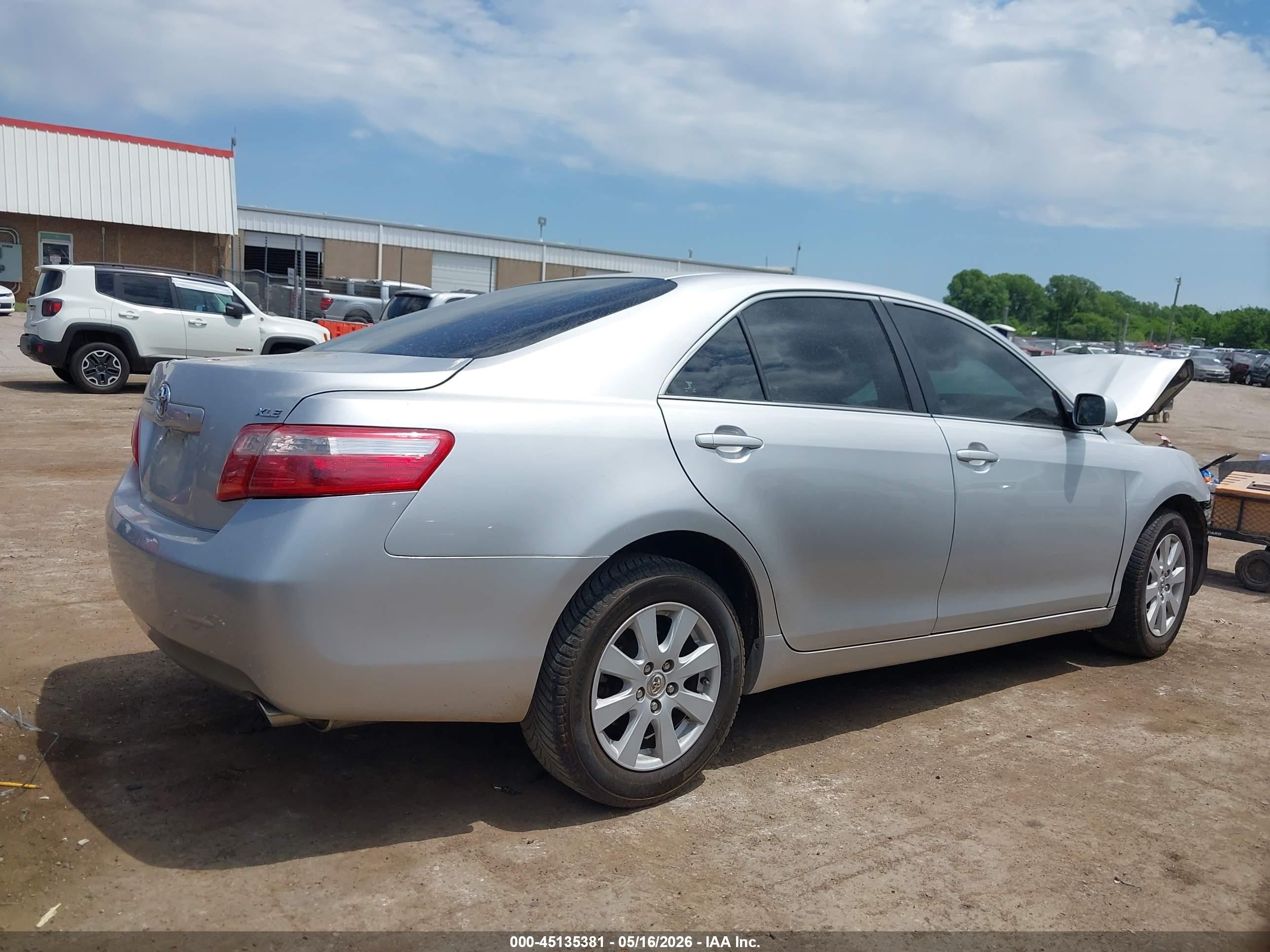 2008 Toyota Camry Xle Silver vin: 4T1BE46K18U775708
