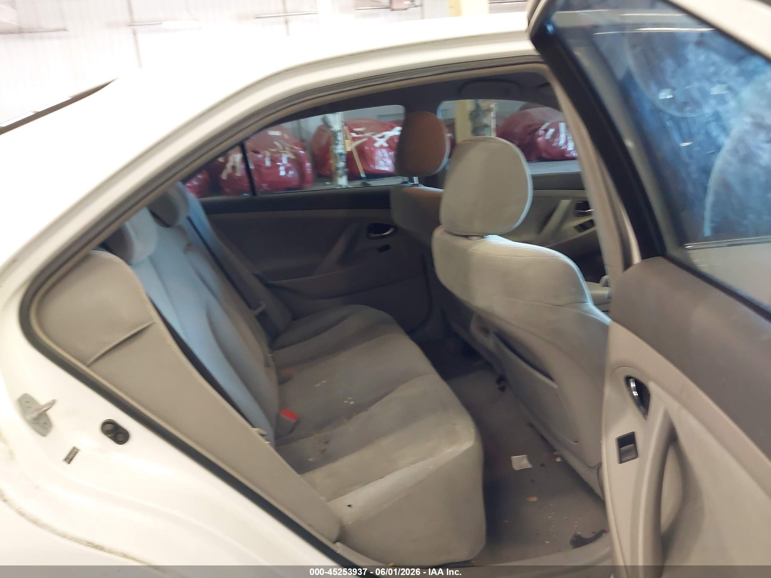 2008 Toyota Camry Le White vin: 4T1BE46K18U786935