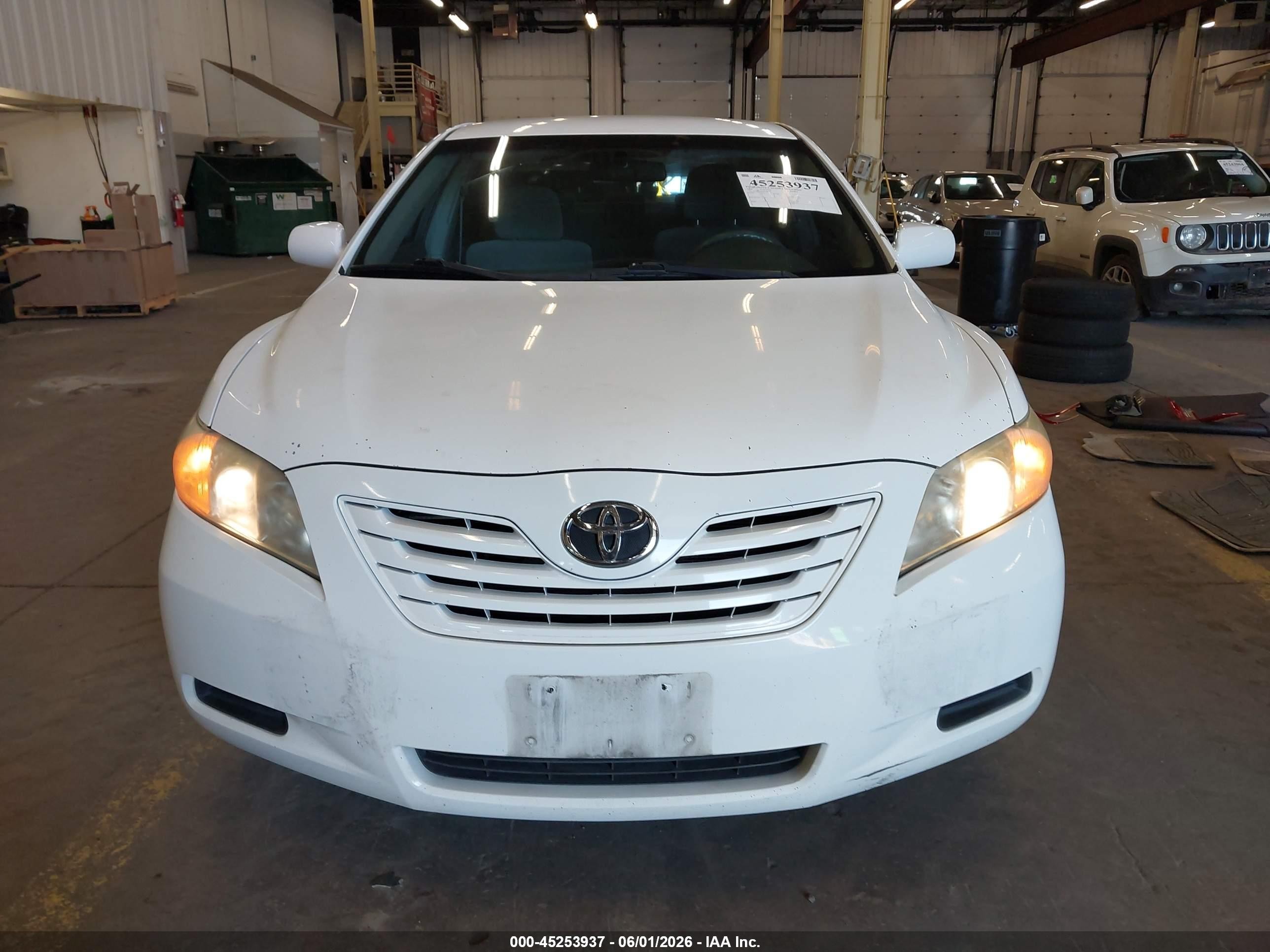 2008 Toyota Camry Le White vin: 4T1BE46K18U786935