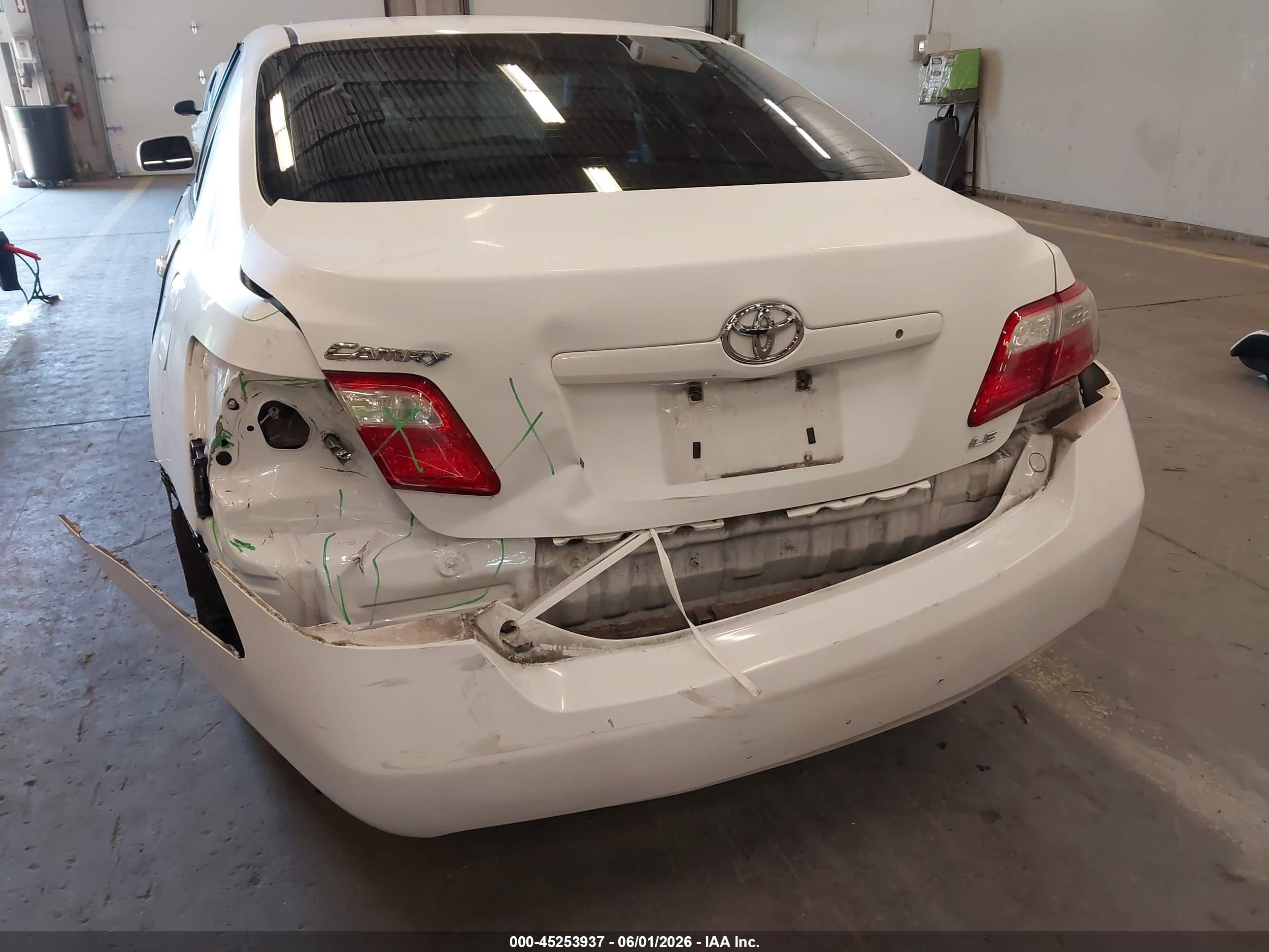 2008 Toyota Camry Le White vin: 4T1BE46K18U786935