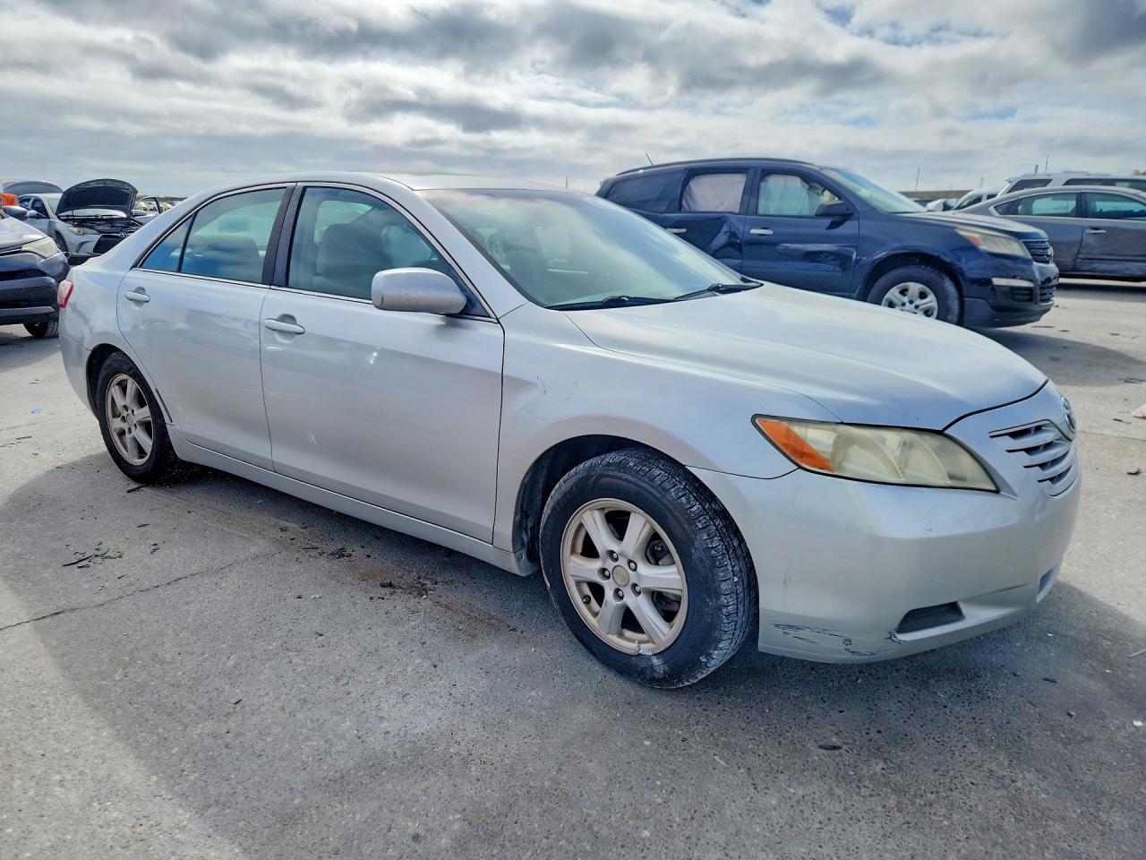 2009 Toyota Camry Le Silver vin: 4T1BE46K19U268941