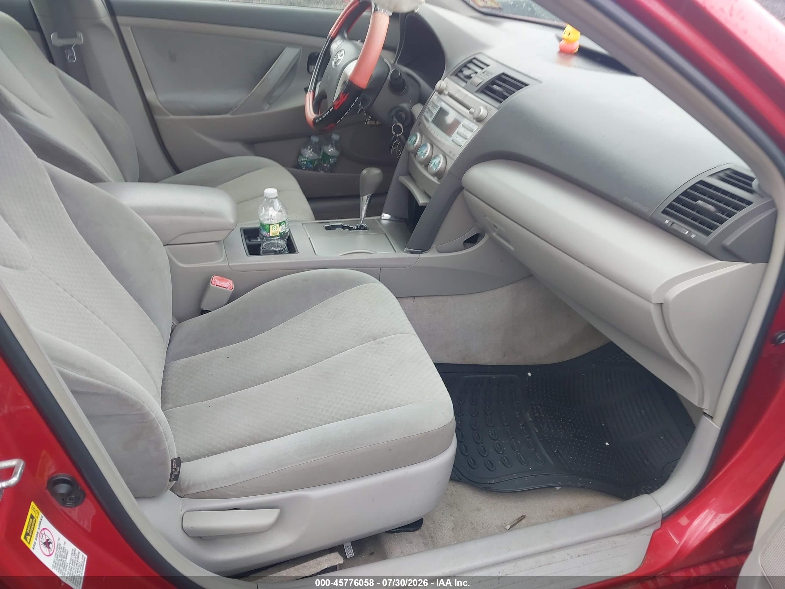 2009 Toyota Camry Le Red vin: 4T1BE46K19U280359