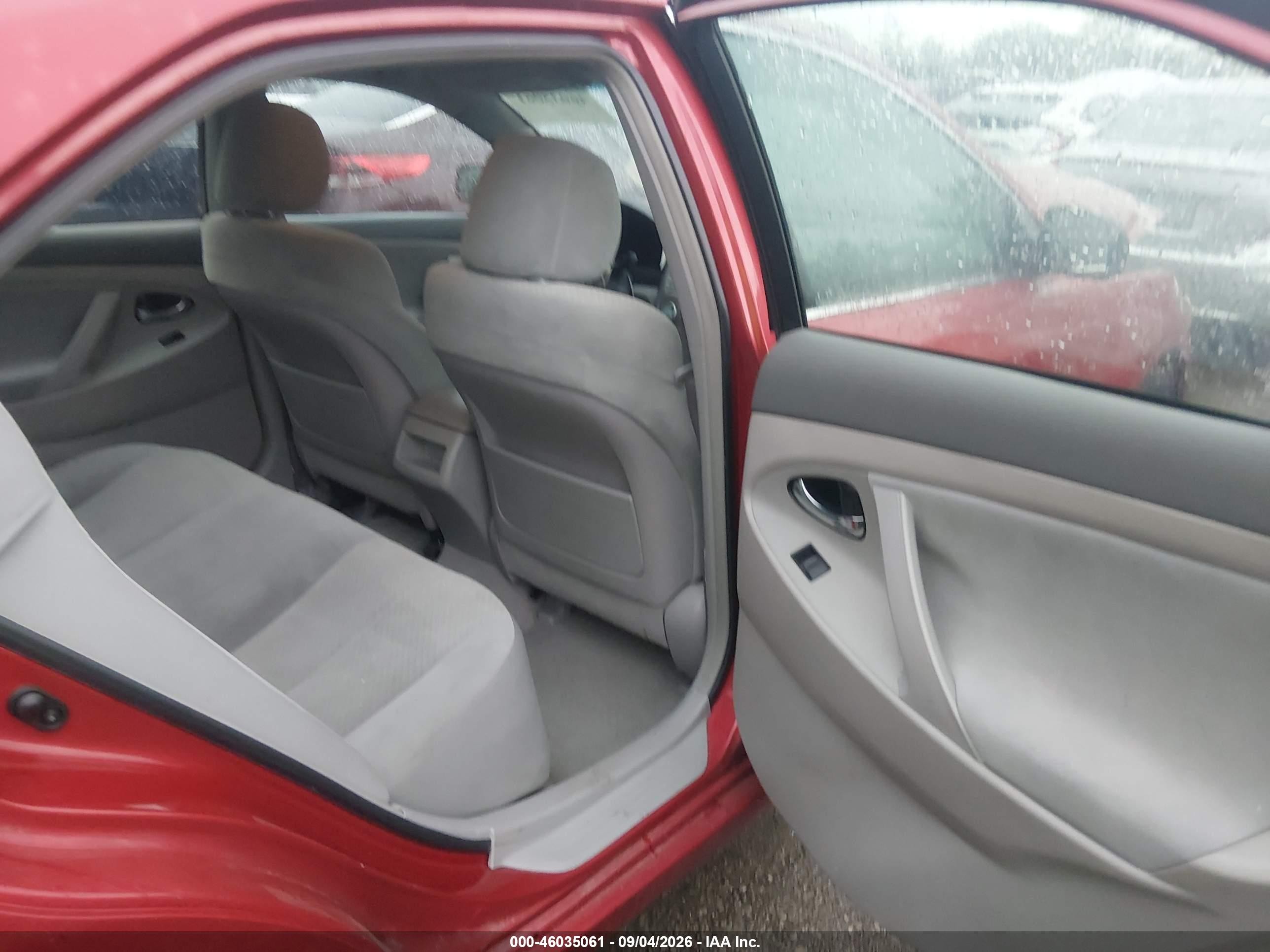 2009 Toyota Camry Le Red vin: 4T1BE46K19U300299