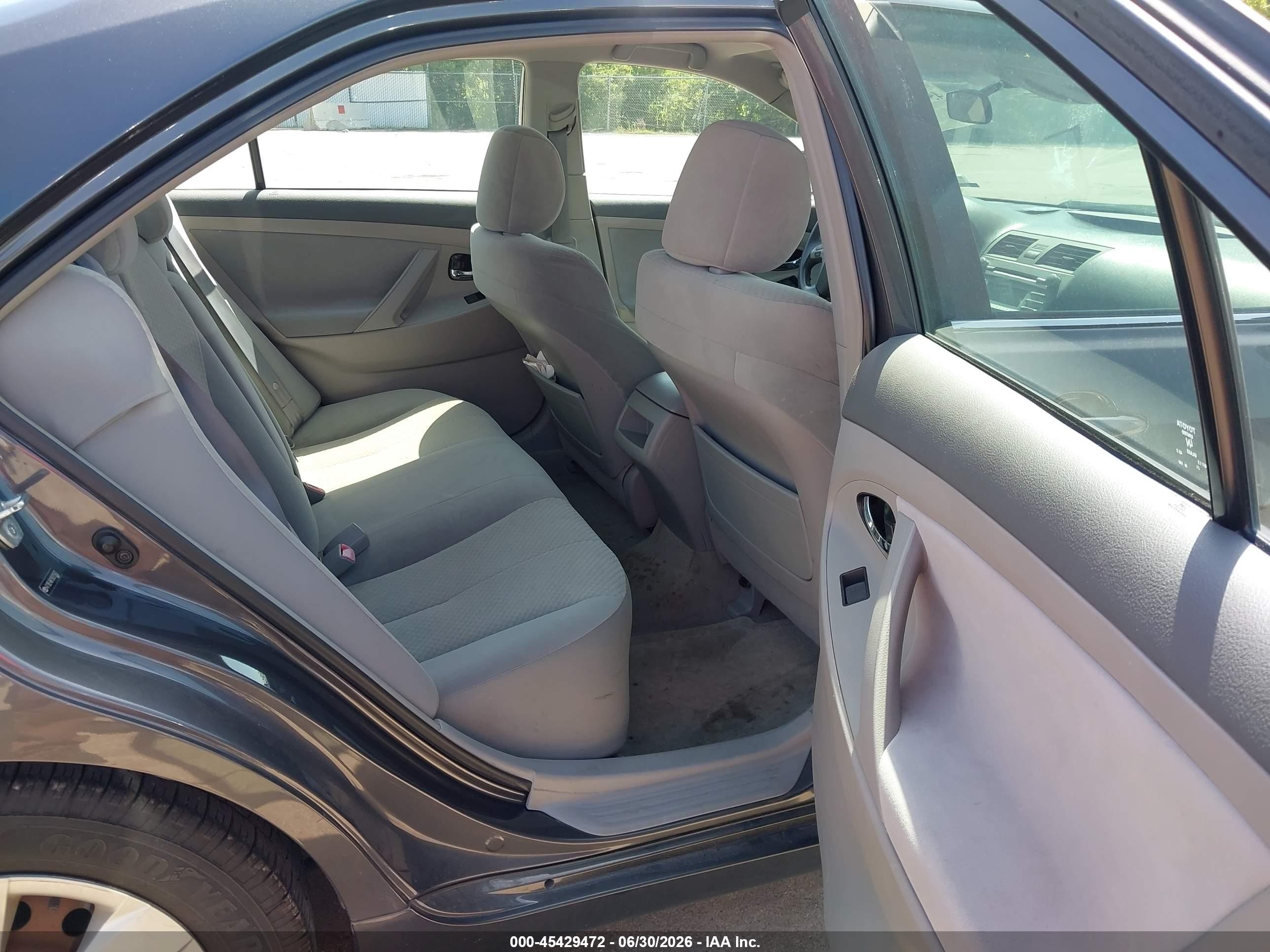 2009 Toyota Camry Le Gray vin: 4T1BE46K19U315837