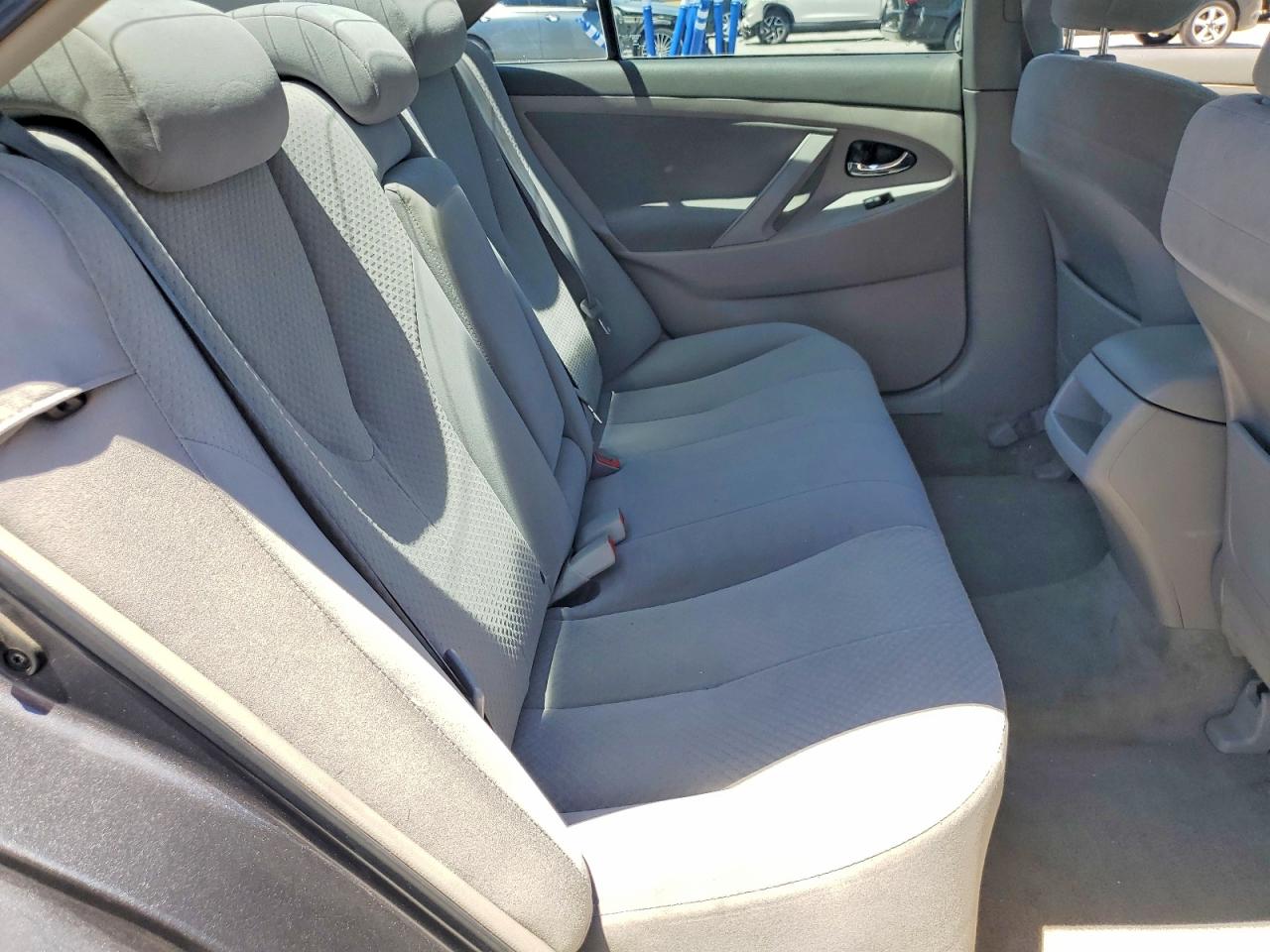 2009 Toyota Camry Le Gray vin: 4T1BE46K19U318415
