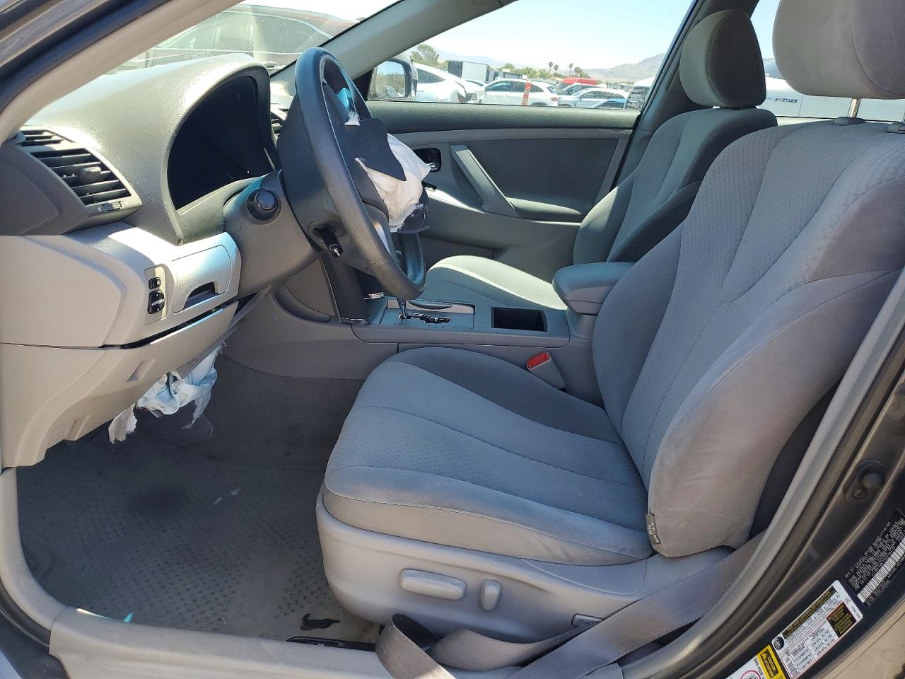 2009 Toyota Camry Le Gray vin: 4T1BE46K19U318415