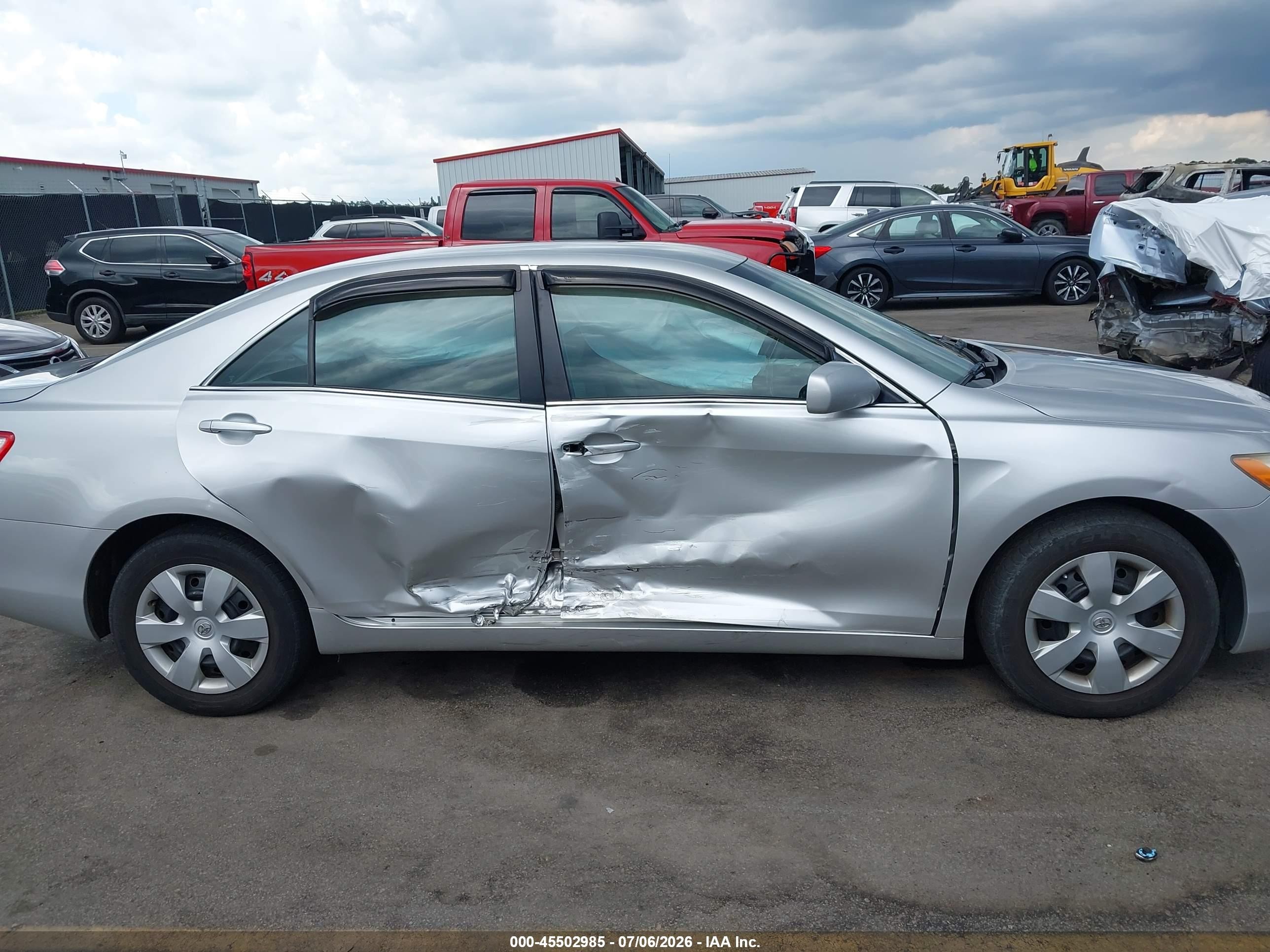 2009 Toyota Camry Le Silver vin: 4T1BE46K19U326367