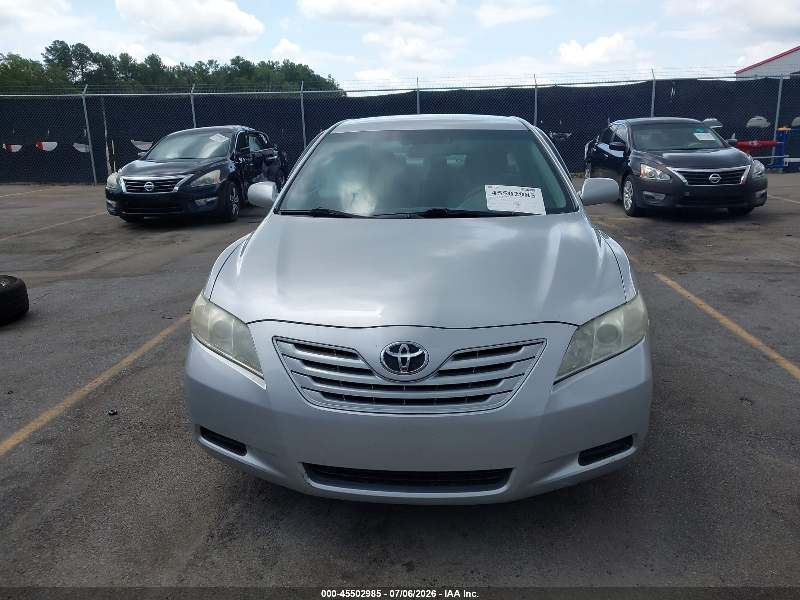 2009 Toyota Camry Le Silver vin: 4T1BE46K19U326367