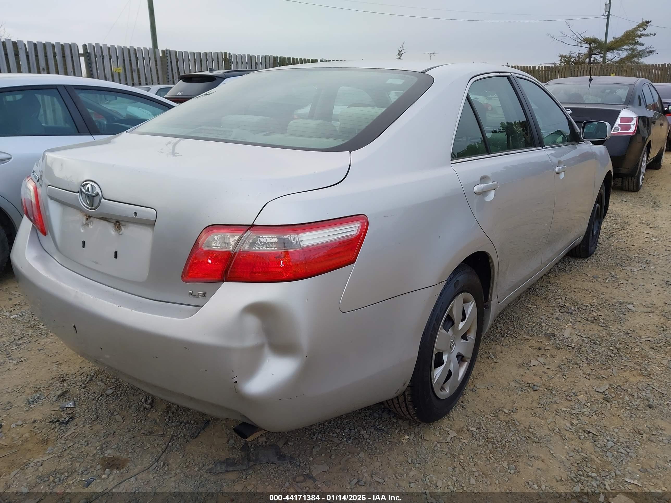 2009 Toyota Camry Le Silver vin: 4T1BE46K19U349549