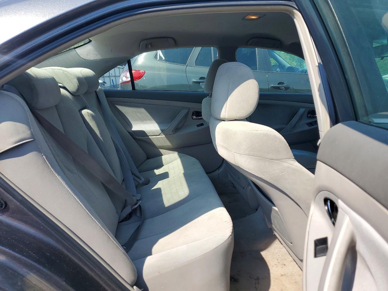 2009 Toyota Camry Le Gray vin: 4T1BE46K19U376119