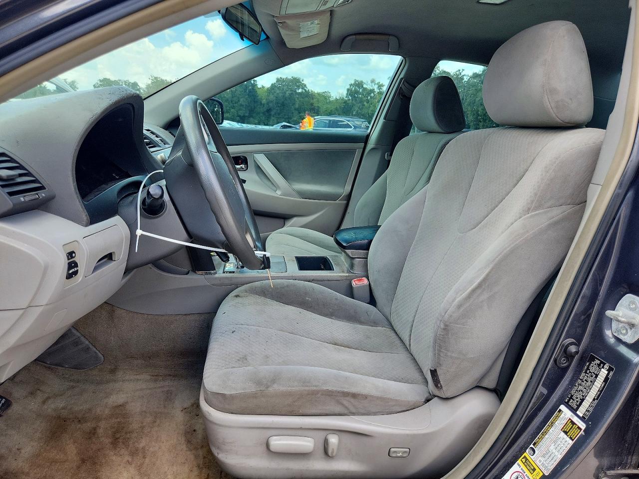 2009 Toyota Camry Le Gray vin: 4T1BE46K19U377772