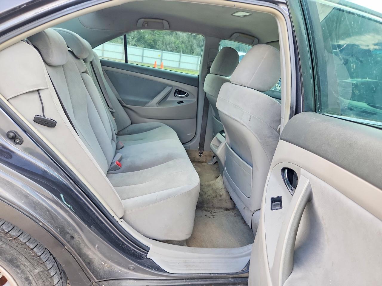 2009 Toyota Camry Le Gray vin: 4T1BE46K19U377772