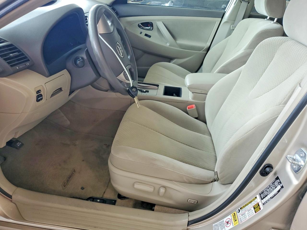 2009 Toyota Camry Le Tan vin: 4T1BE46K19U381661