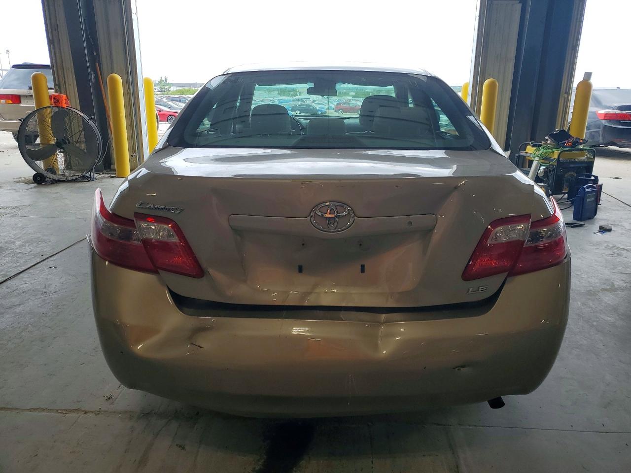 2009 Toyota Camry Le Tan vin: 4T1BE46K19U381661