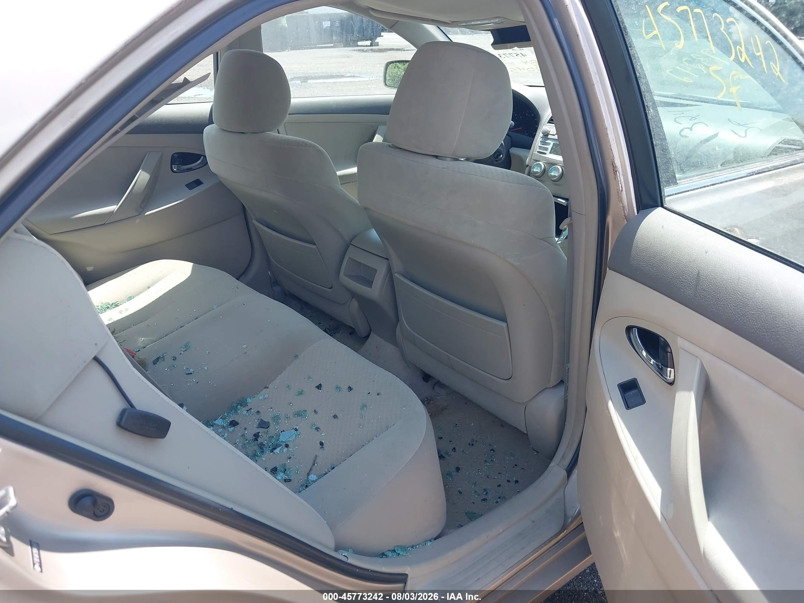 2009 Toyota Camry Gold vin: 4T1BE46K19U404601