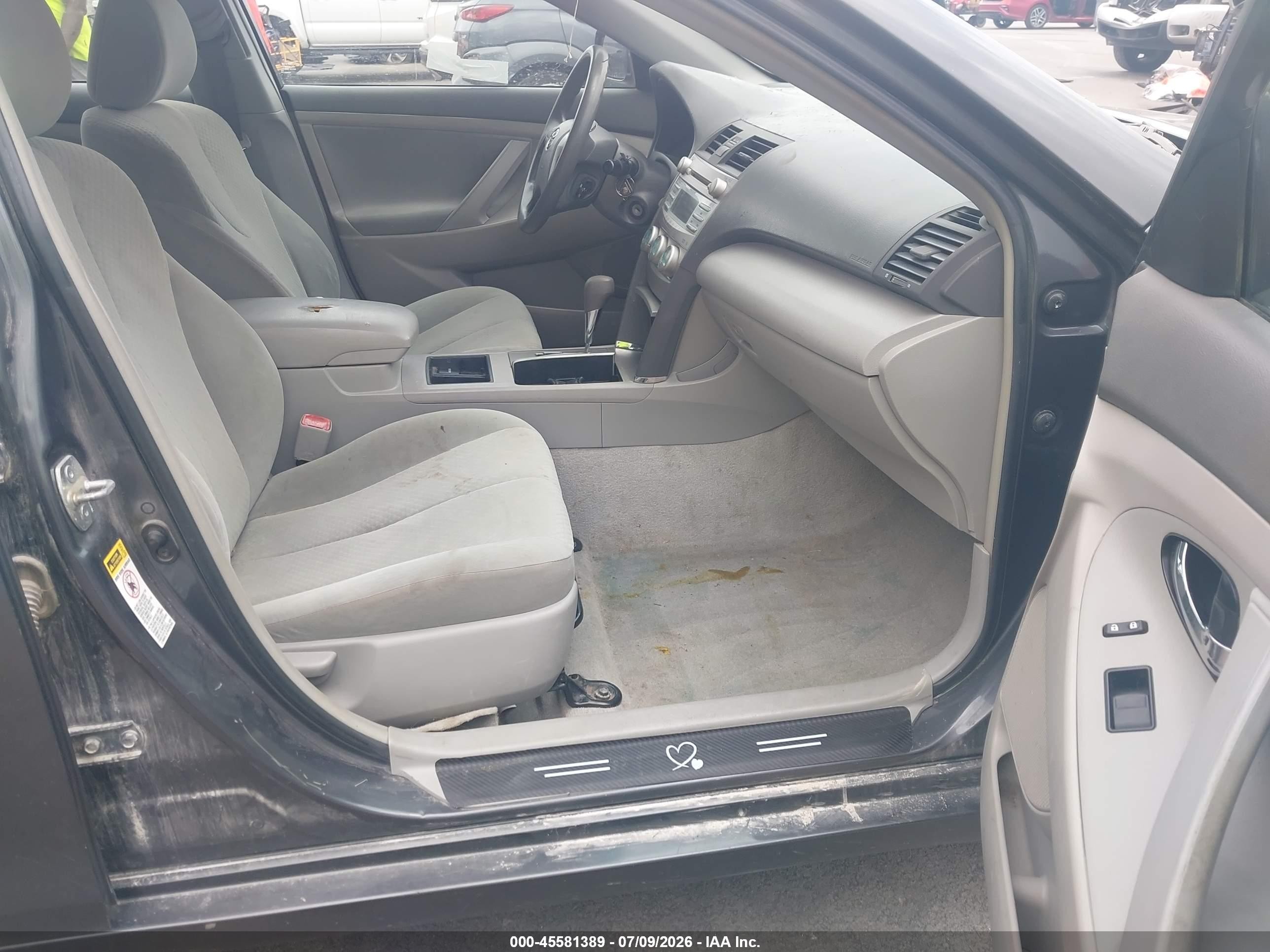 2009 Toyota Camry Le Серый vin: 4T1BE46K19U414416