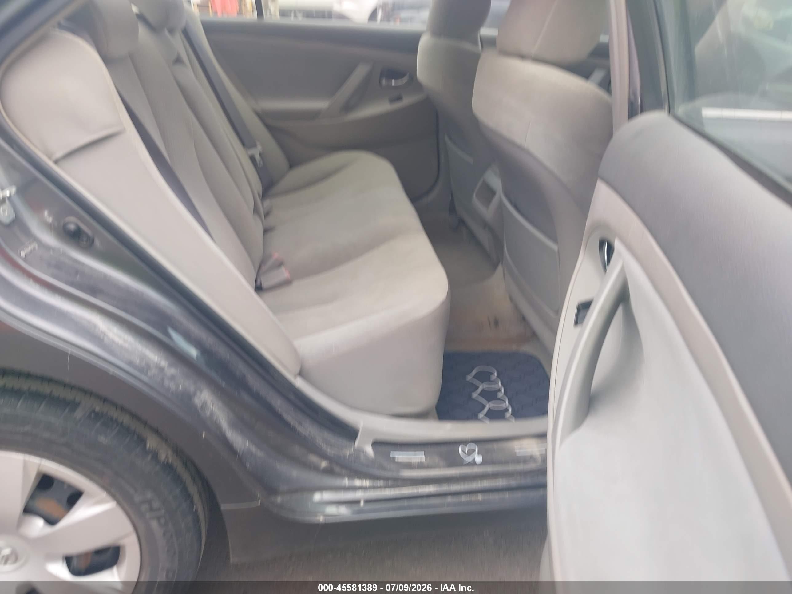 2009 Toyota Camry Le Серый vin: 4T1BE46K19U414416
