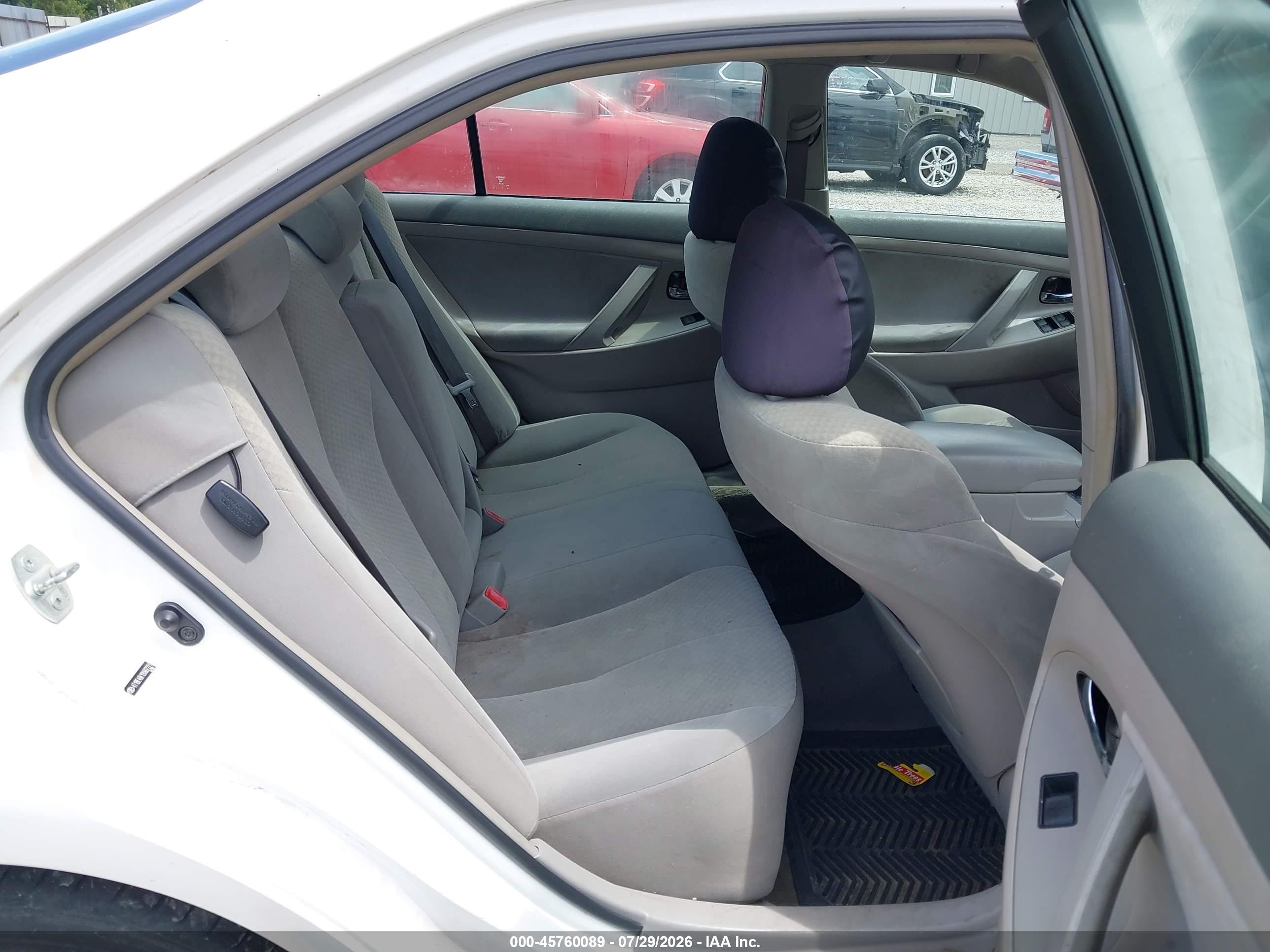 2009 Toyota Camry Le White vin: 4T1BE46K19U807221