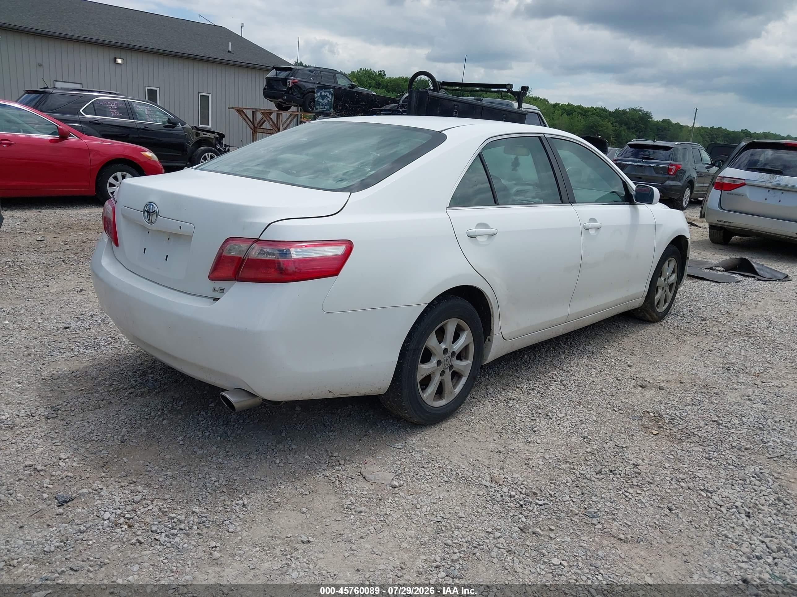 2009 Toyota Camry Le White vin: 4T1BE46K19U807221