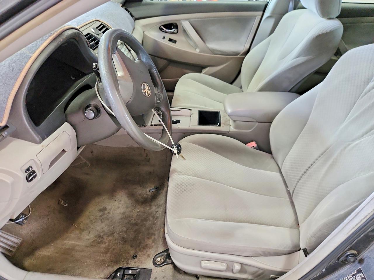 2009 Toyota Camry Le Серый vin: 4T1BE46K19U812080