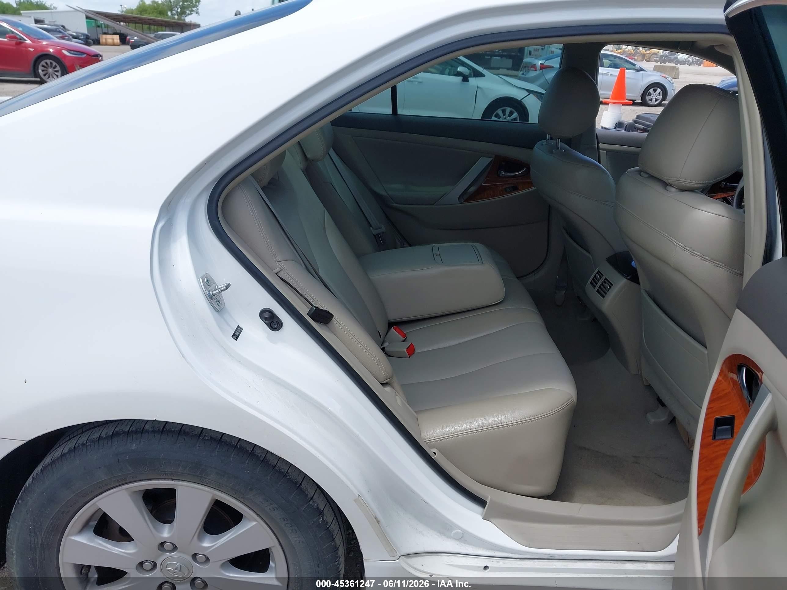 2009 Toyota Camry Xle White vin: 4T1BE46K19U869637